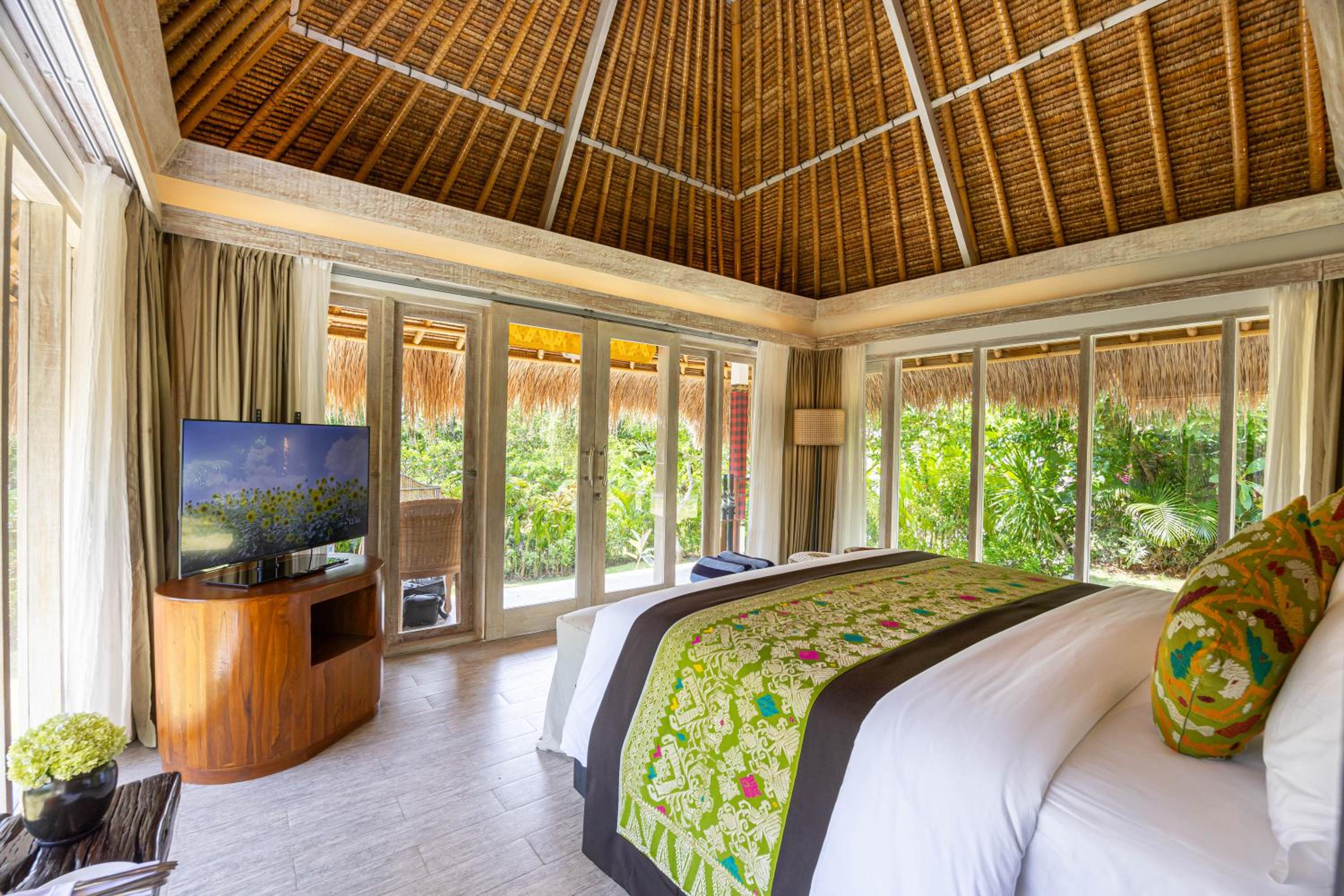 Ayvrtha Boutique Nature Resort, 5 minutes drive to Padang-Padang Beach