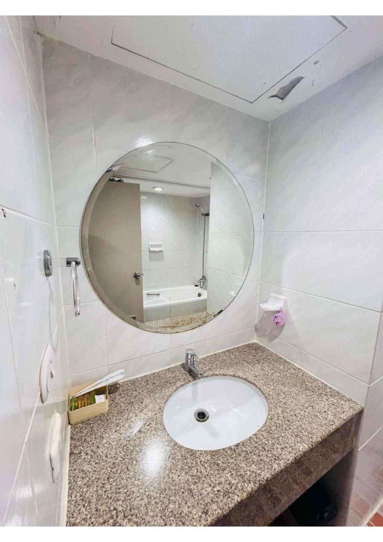 Affordable Serviced Apartment Nana - Omni Tower Sukhumvit location