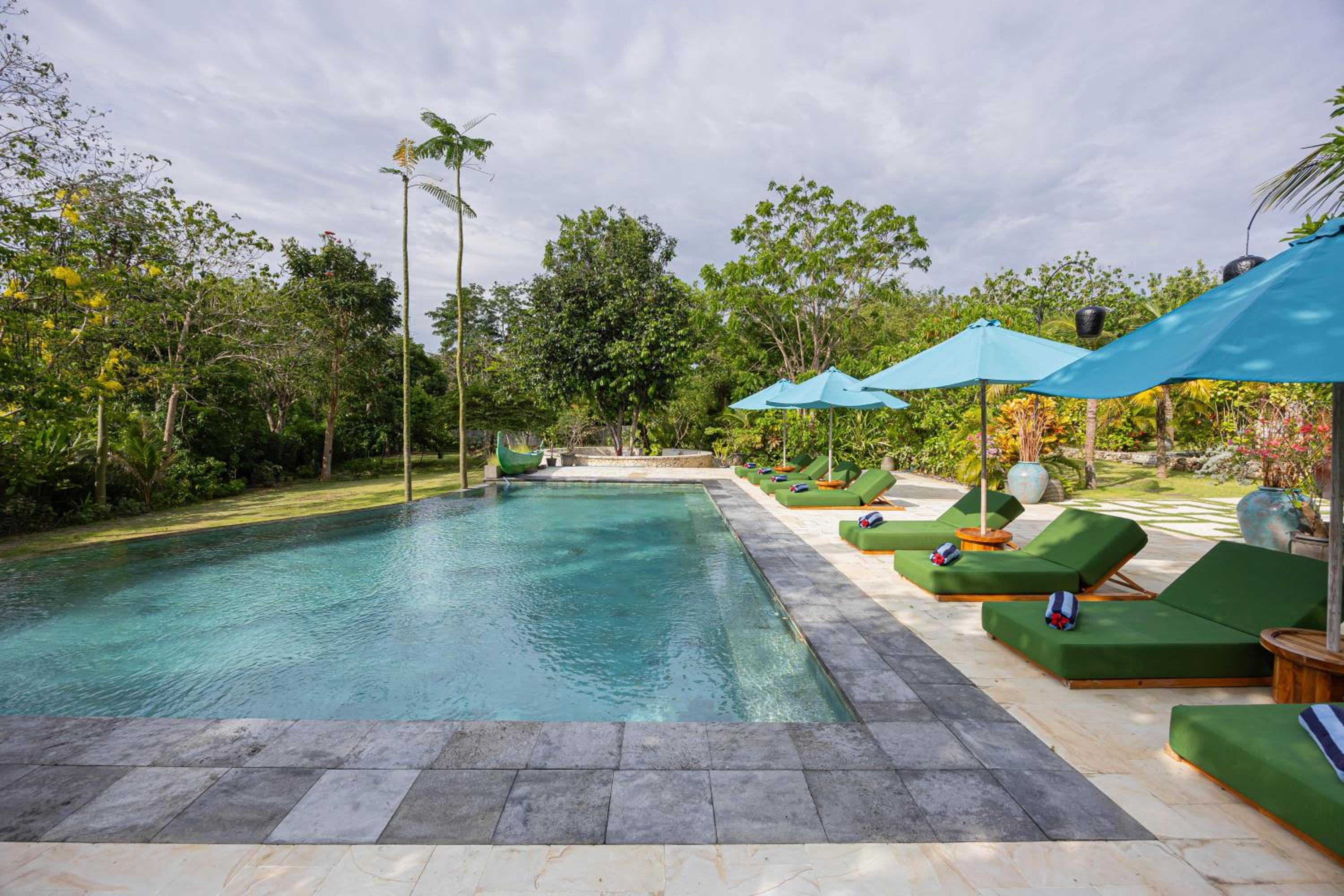 Ayvrtha Boutique Nature Resort, 5 minutes drive to Padang-Padang Beach