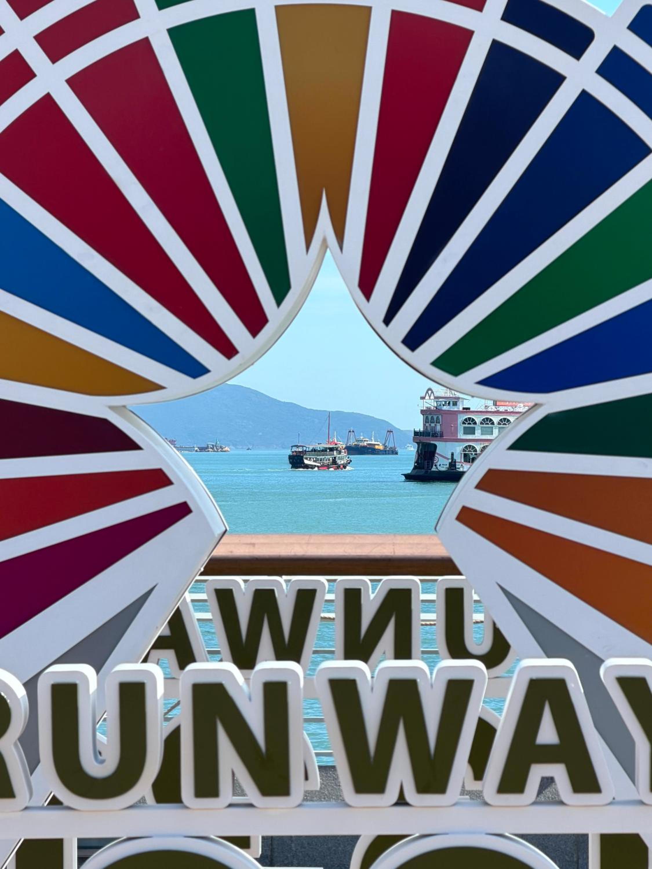 Runway 1331 -ENLIGHT Youth Hostel