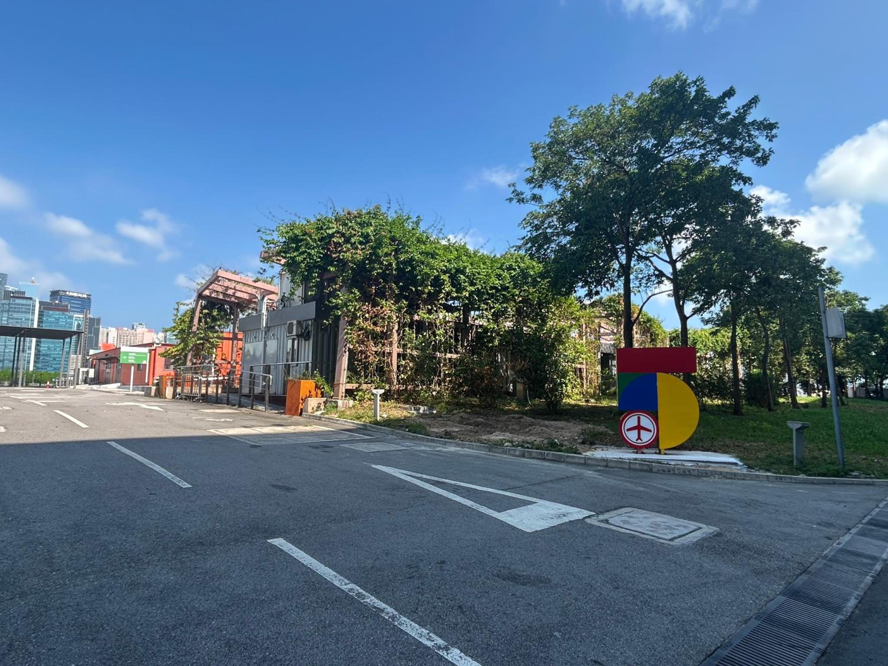 Runway 1331 -ENLIGHT Youth Hostel