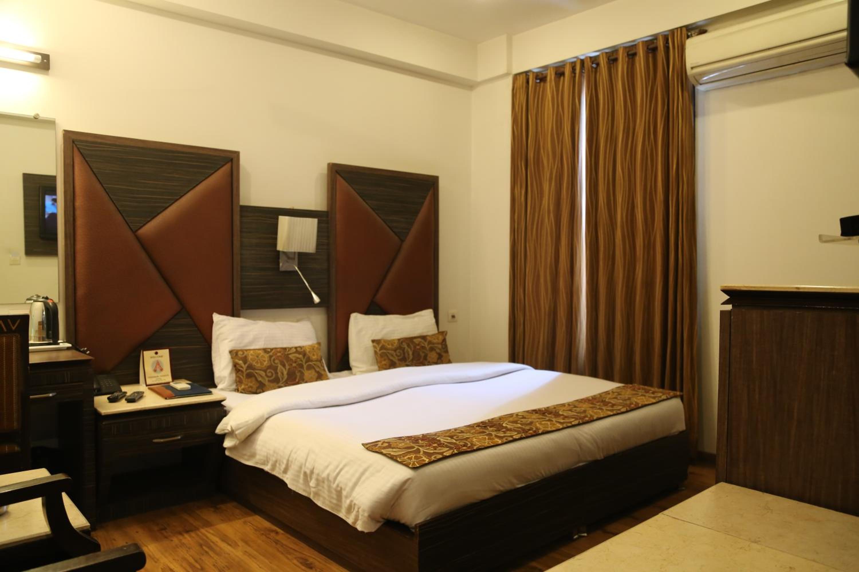 New Delhi Vacations - Hotel Sunstar Heights - Property Image 8