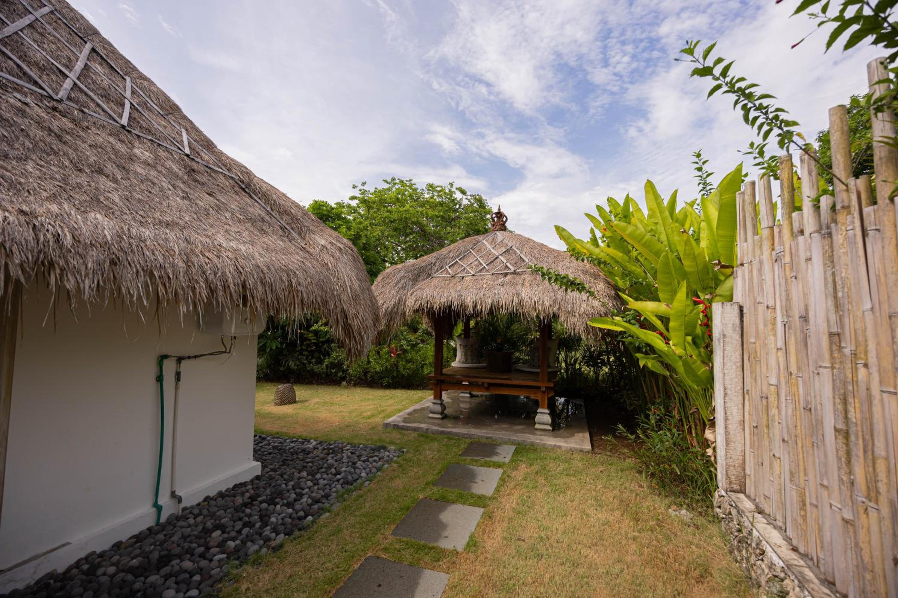 Ayvrtha Boutique Nature Resort, 5 minutes drive to Padang-Padang Beach