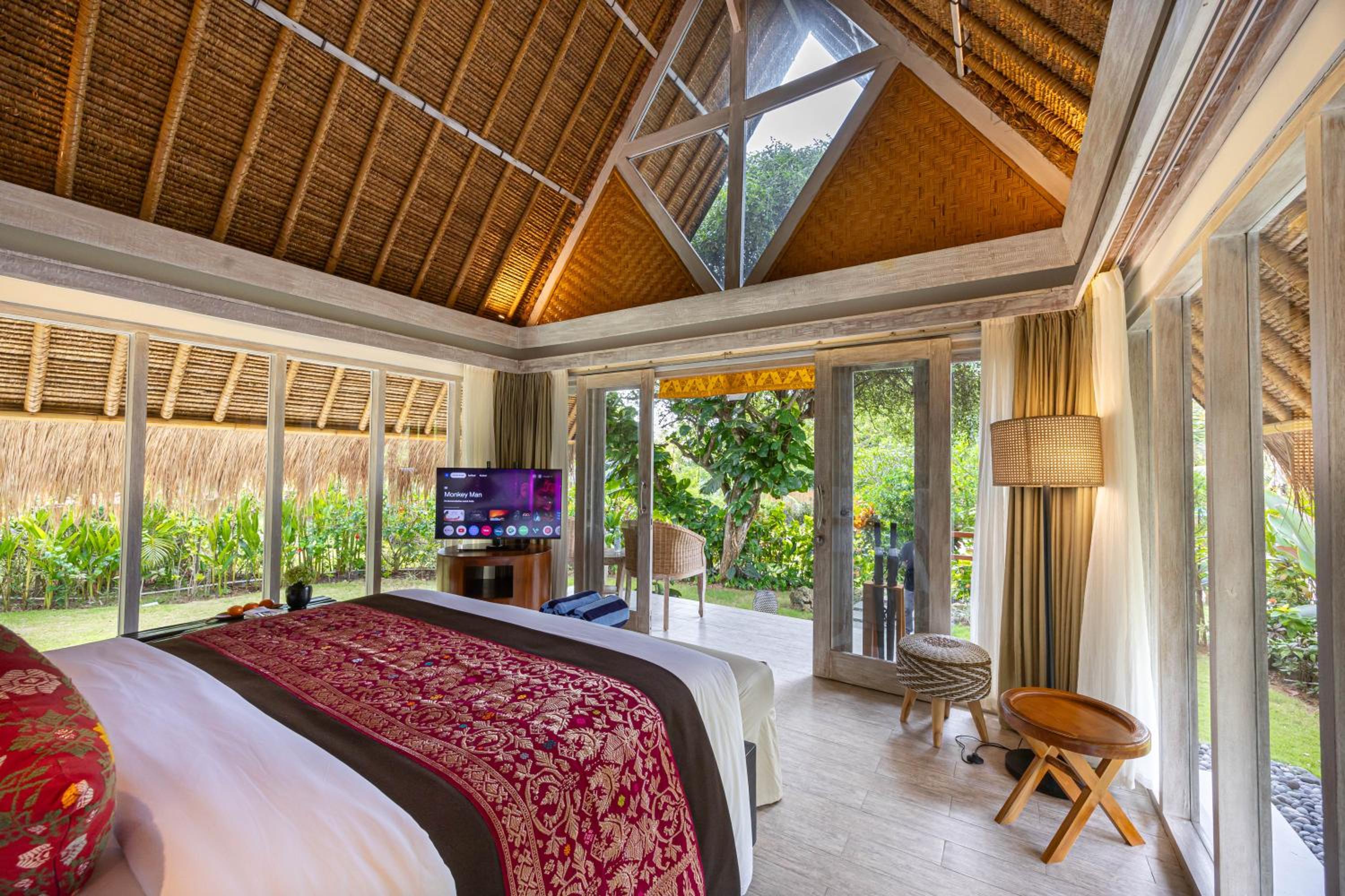 Ayvrtha Boutique Nature Resort, 5 minutes drive to Padang-Padang Beach