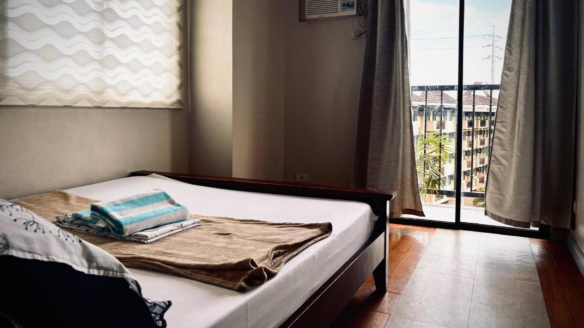 Spacious Central Davao City Getaway - Spacious Apartment with Shared Pool