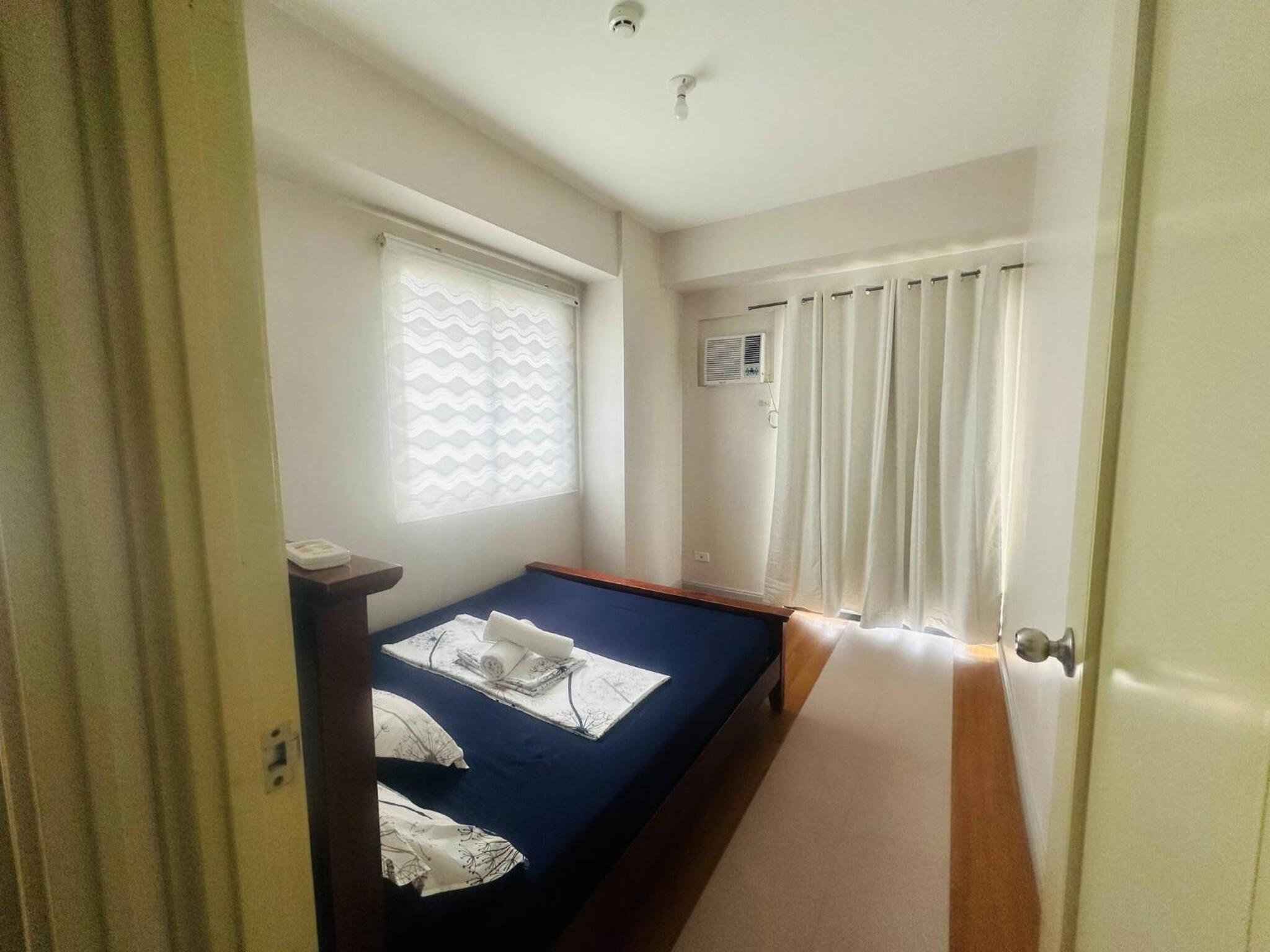 Spacious Central Davao City Getaway - Spacious Apartment with Shared Pool