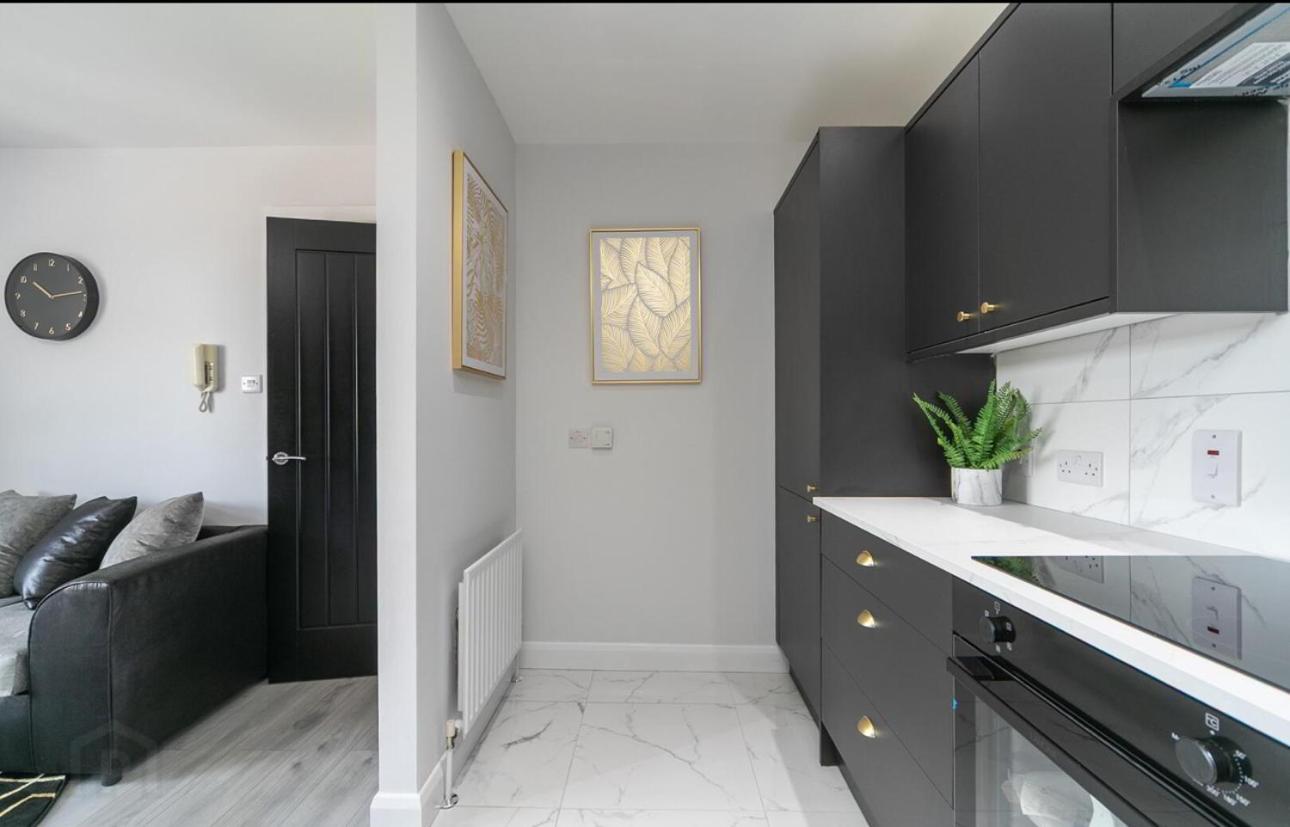Lux 2bed apartment city center Free parking