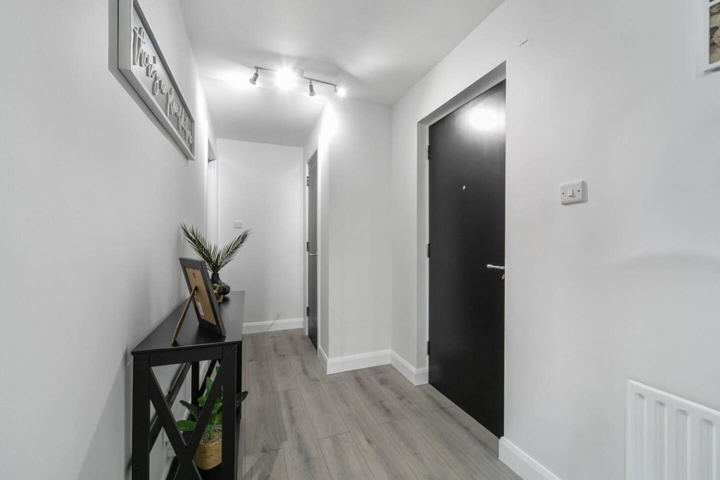 Lux 2bed apartment city center Free parking