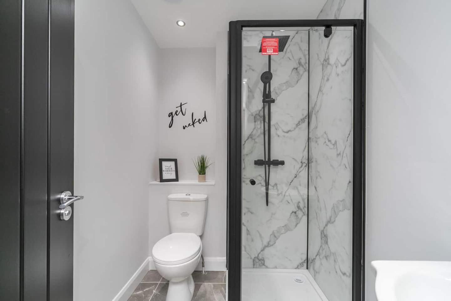 Lux 2bed apartment city center Free parking