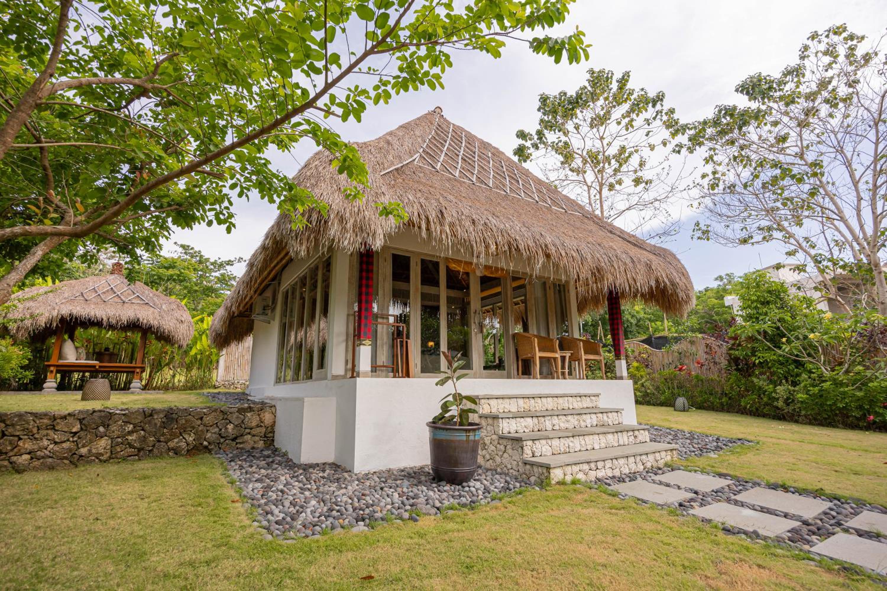 Ayvrtha Boutique Nature Resort, 5 minutes drive to Padang-Padang Beach