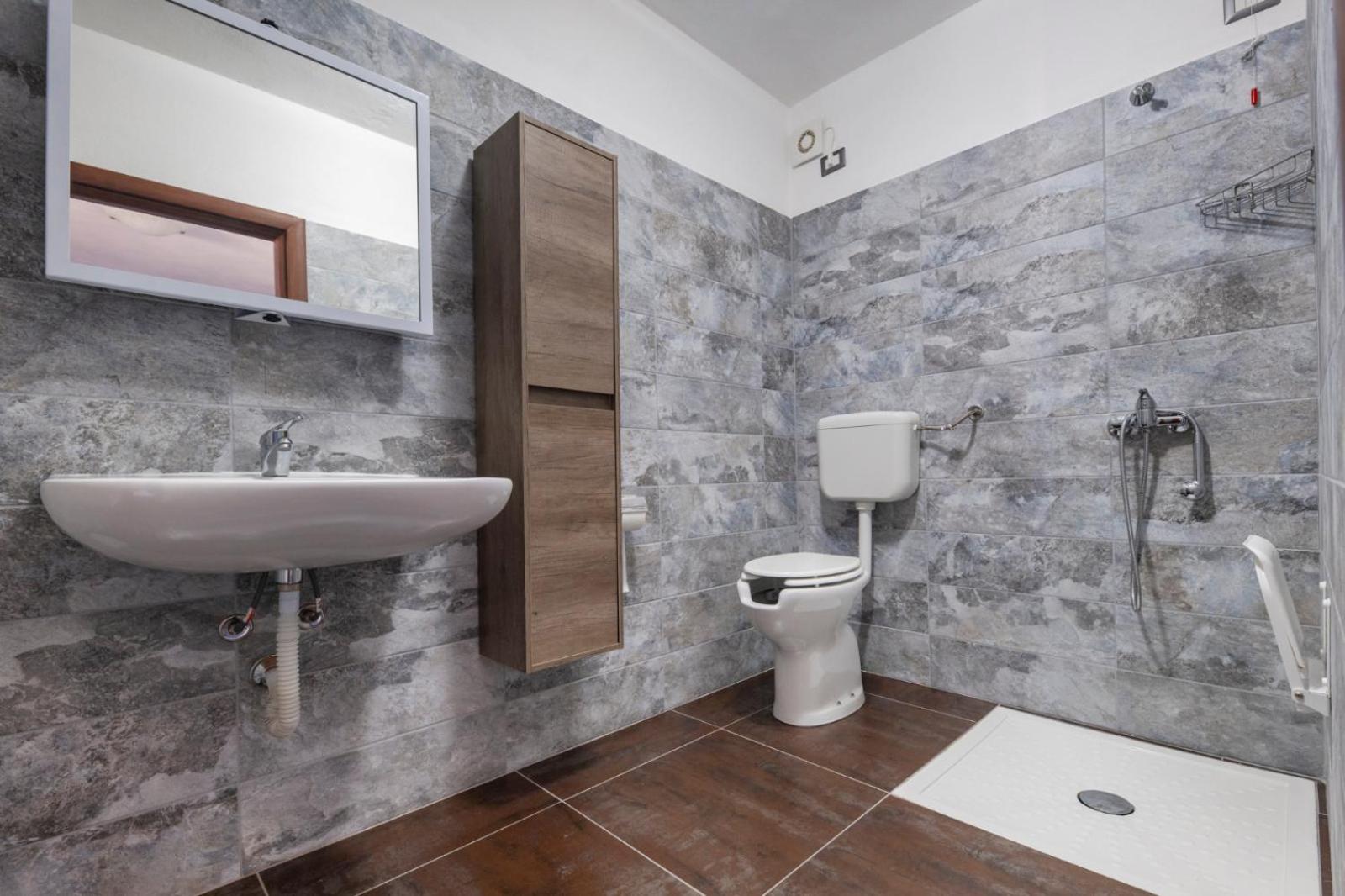 White Lion SURF & MINE GUESTHOUSE