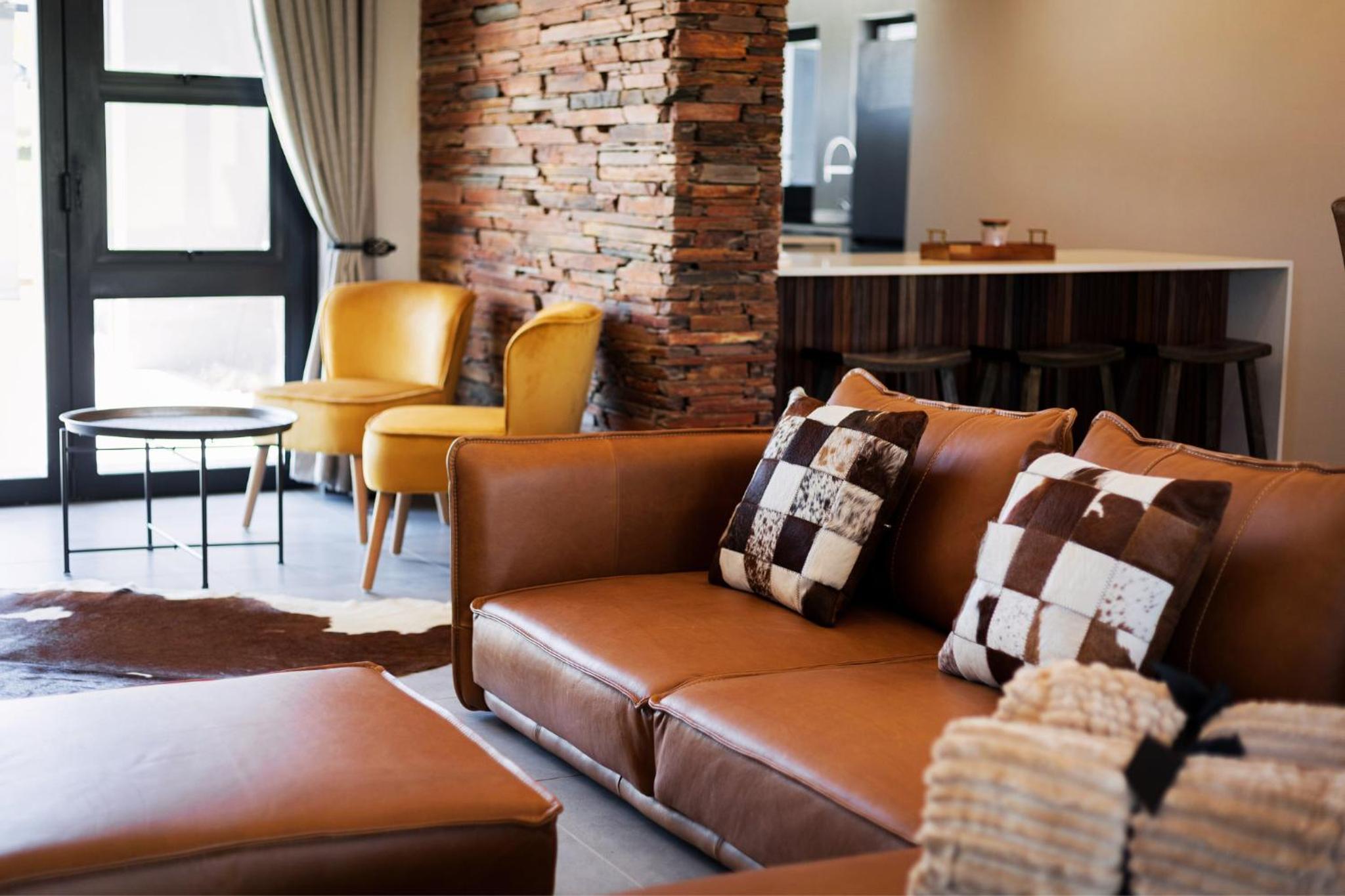 Luxury 4BR Drakensberg Home Private Pool and Braai