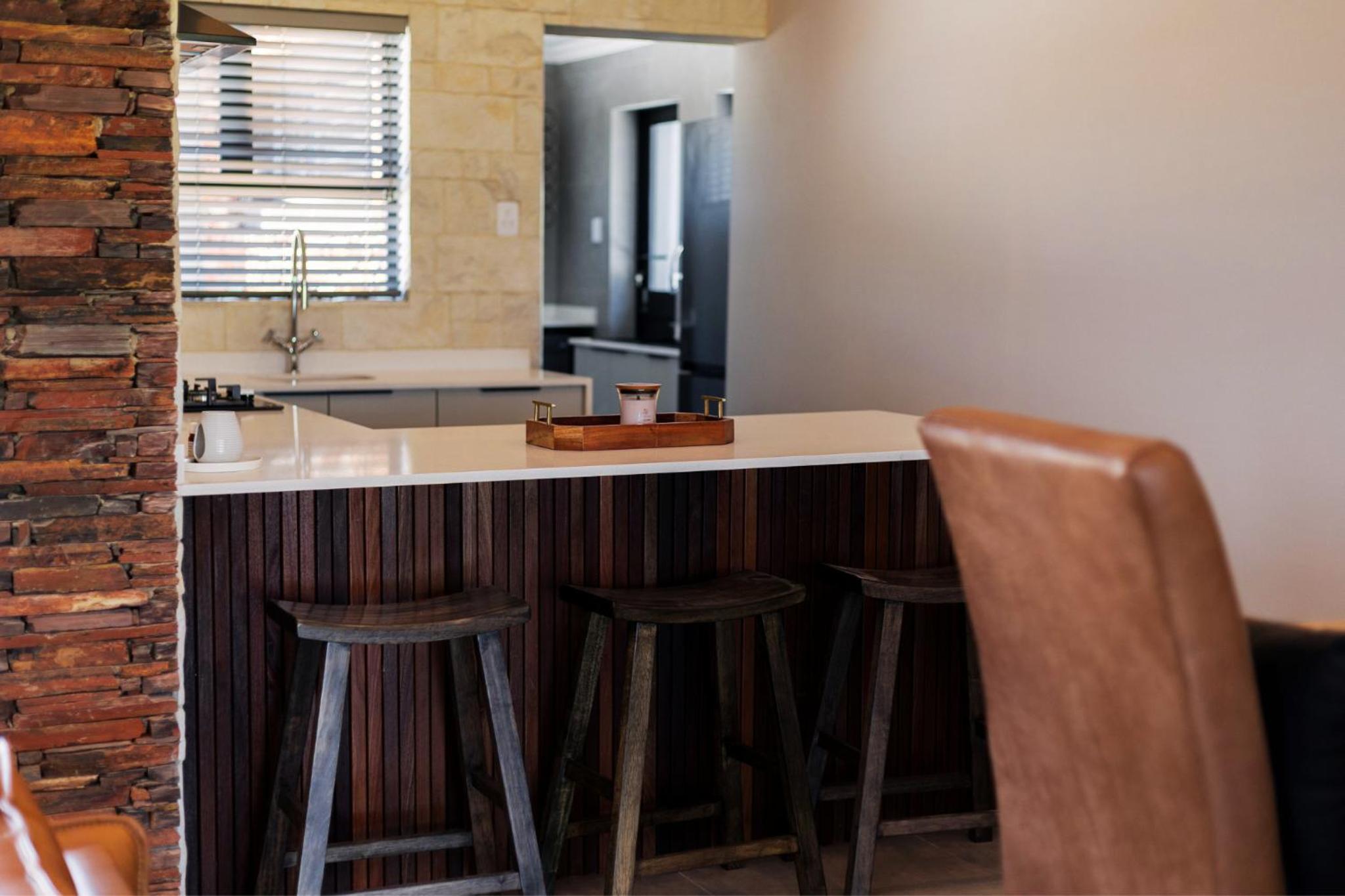 Luxury 4BR Drakensberg Home Private Pool and Braai
