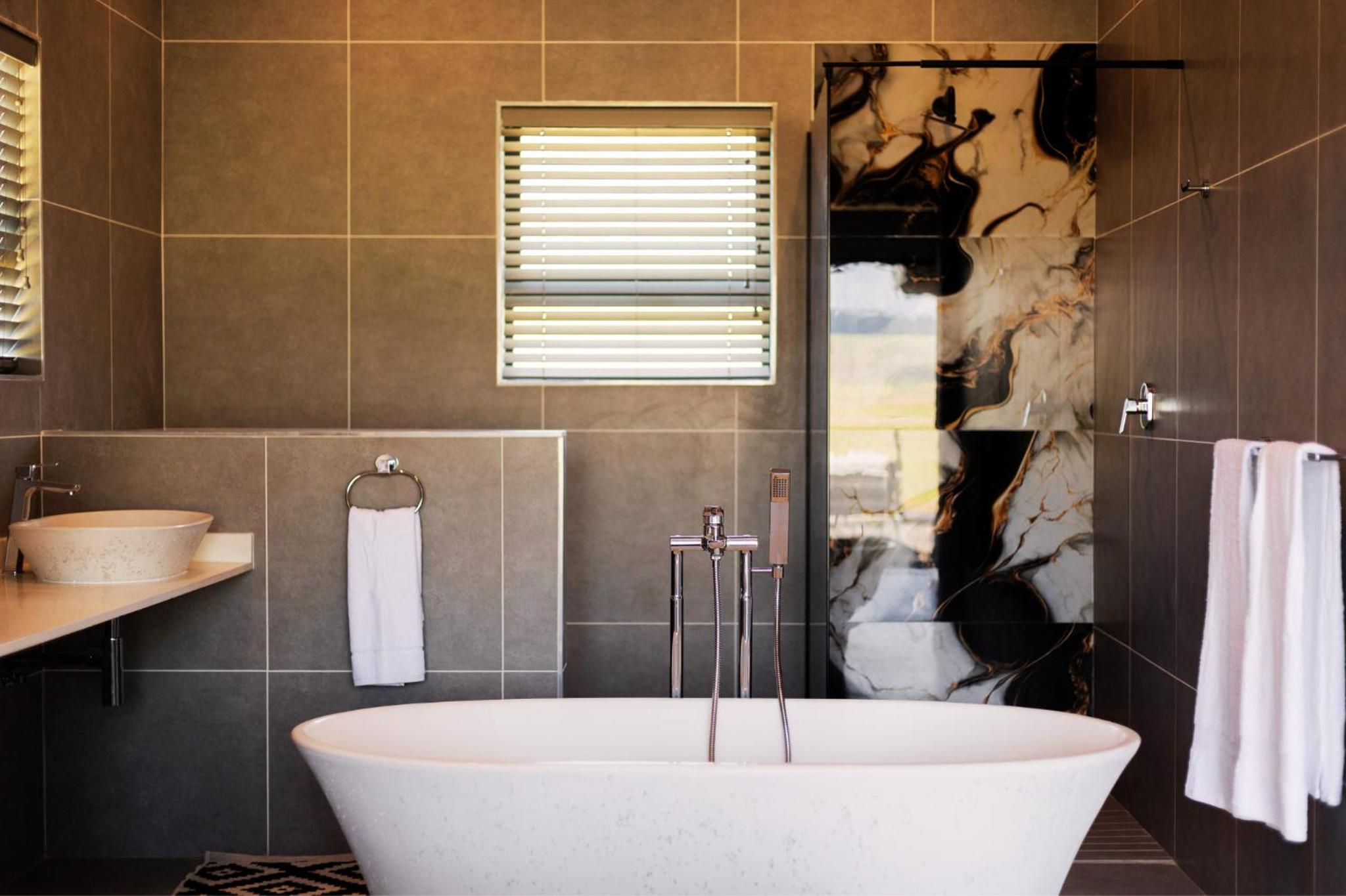 Luxury 4BR Drakensberg Home Private Pool and Braai