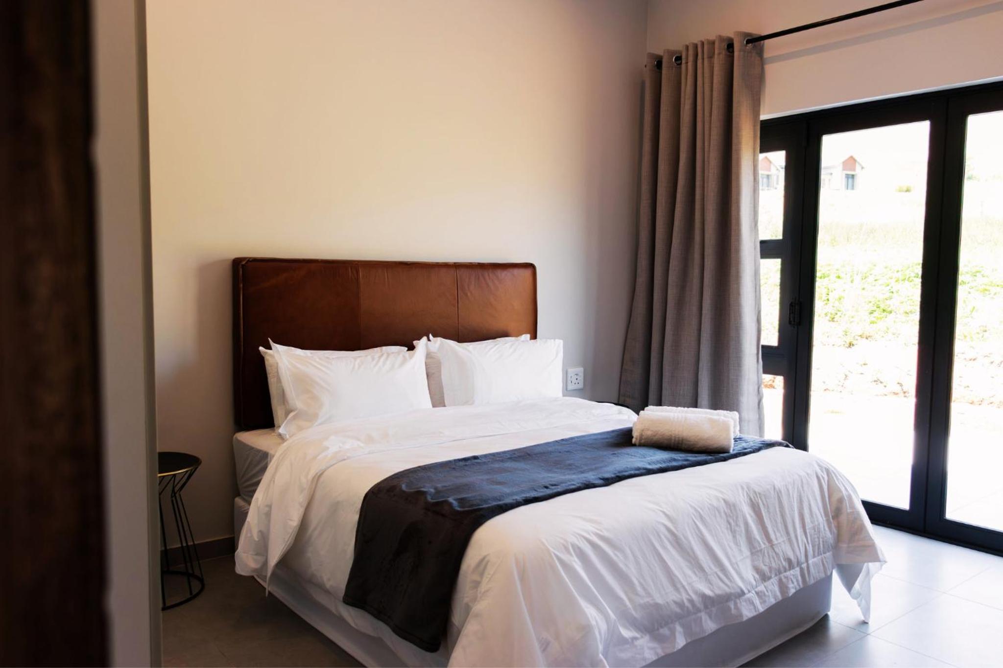 Luxury 4BR Drakensberg Home Private Pool and Braai