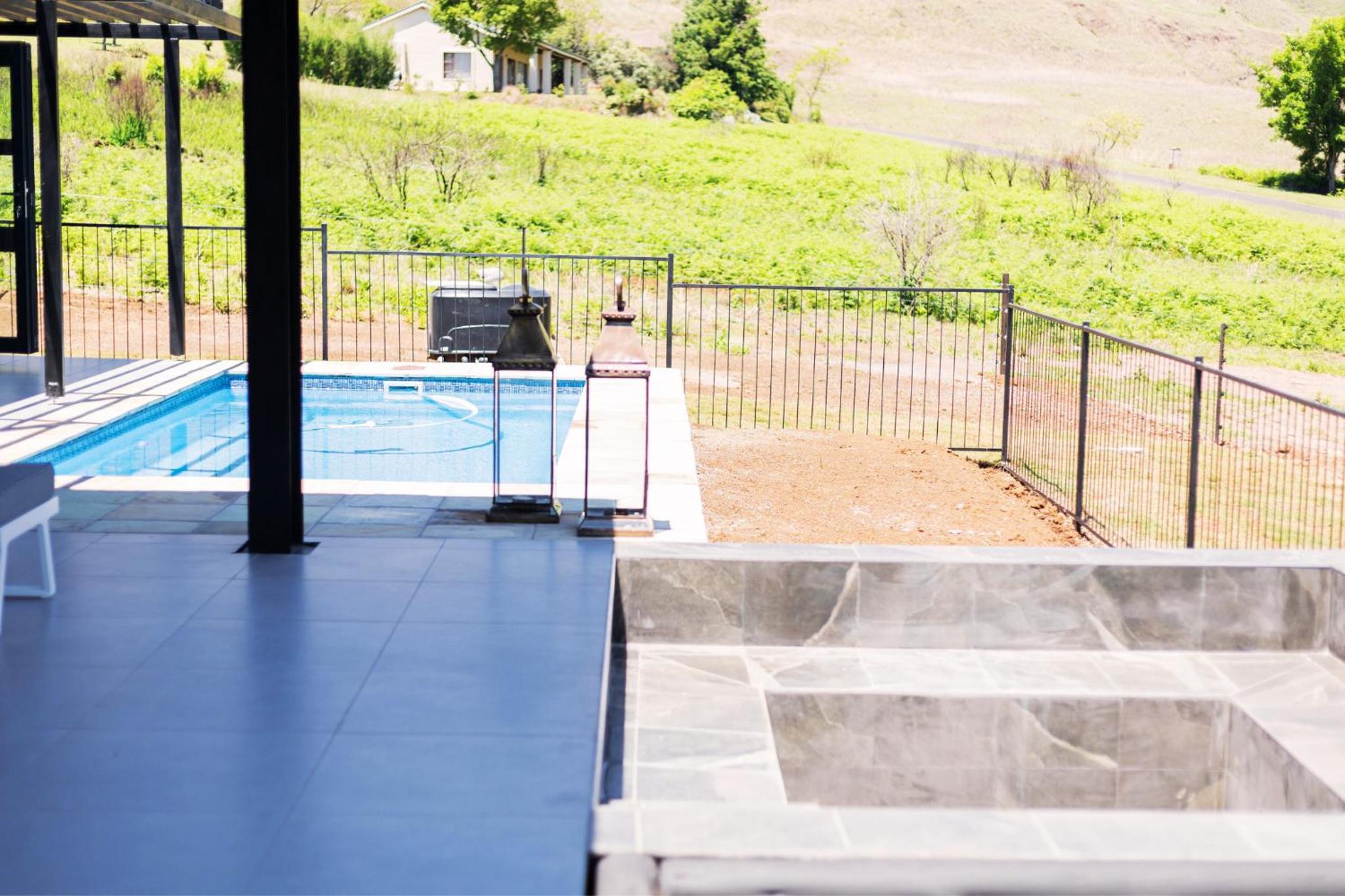 Luxury 4BR Drakensberg Home Private Pool and Braai