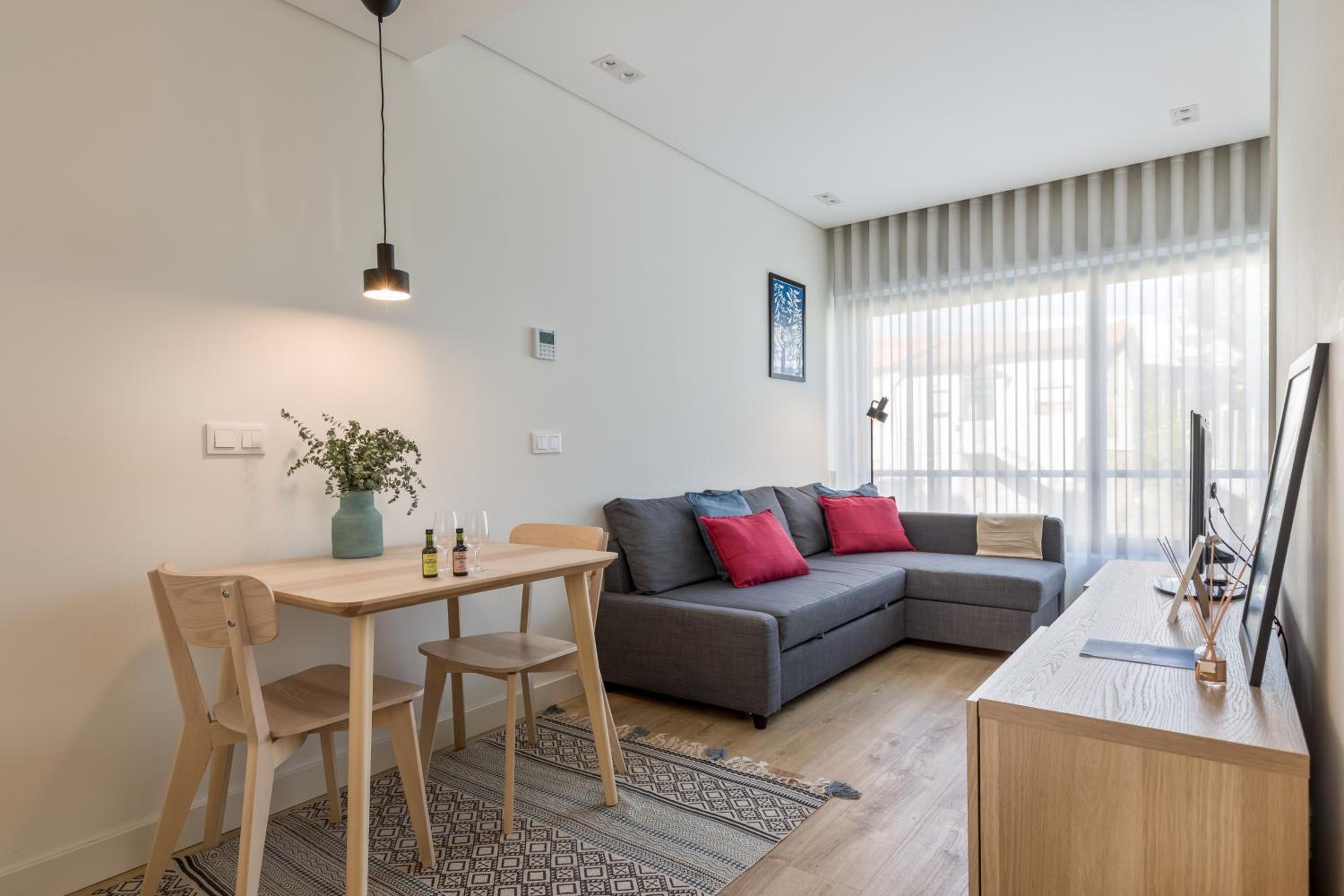 Antas Park with pool and gym - to work & leisure
