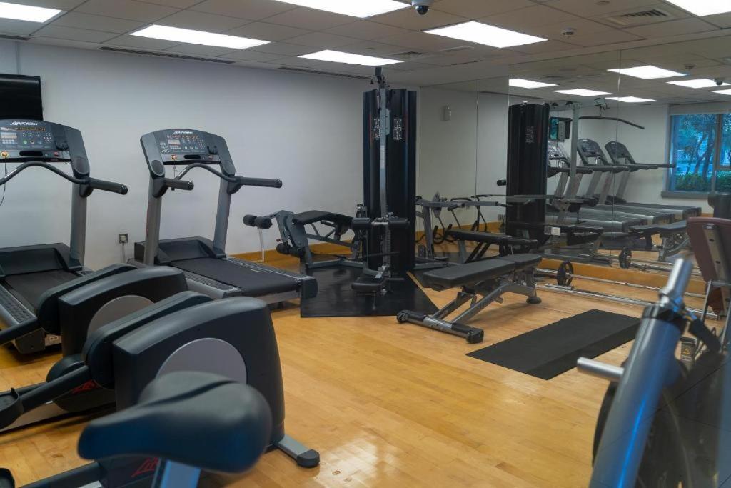 Simply Comfort Vacation Homes Rental Chic Downtown Studio Few Steps to Burj Khalifa