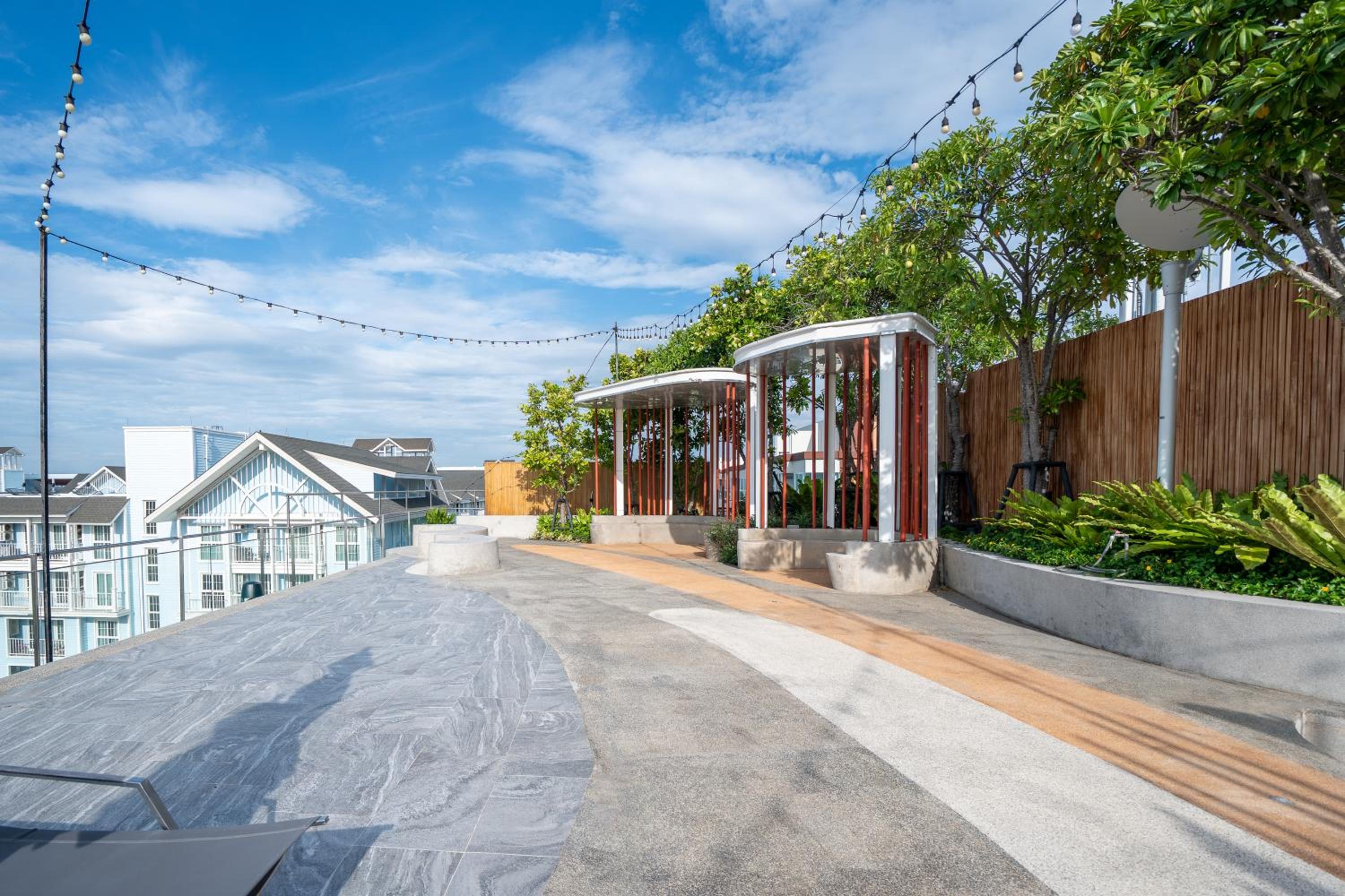 Bayphere Residence by Prop Hopper