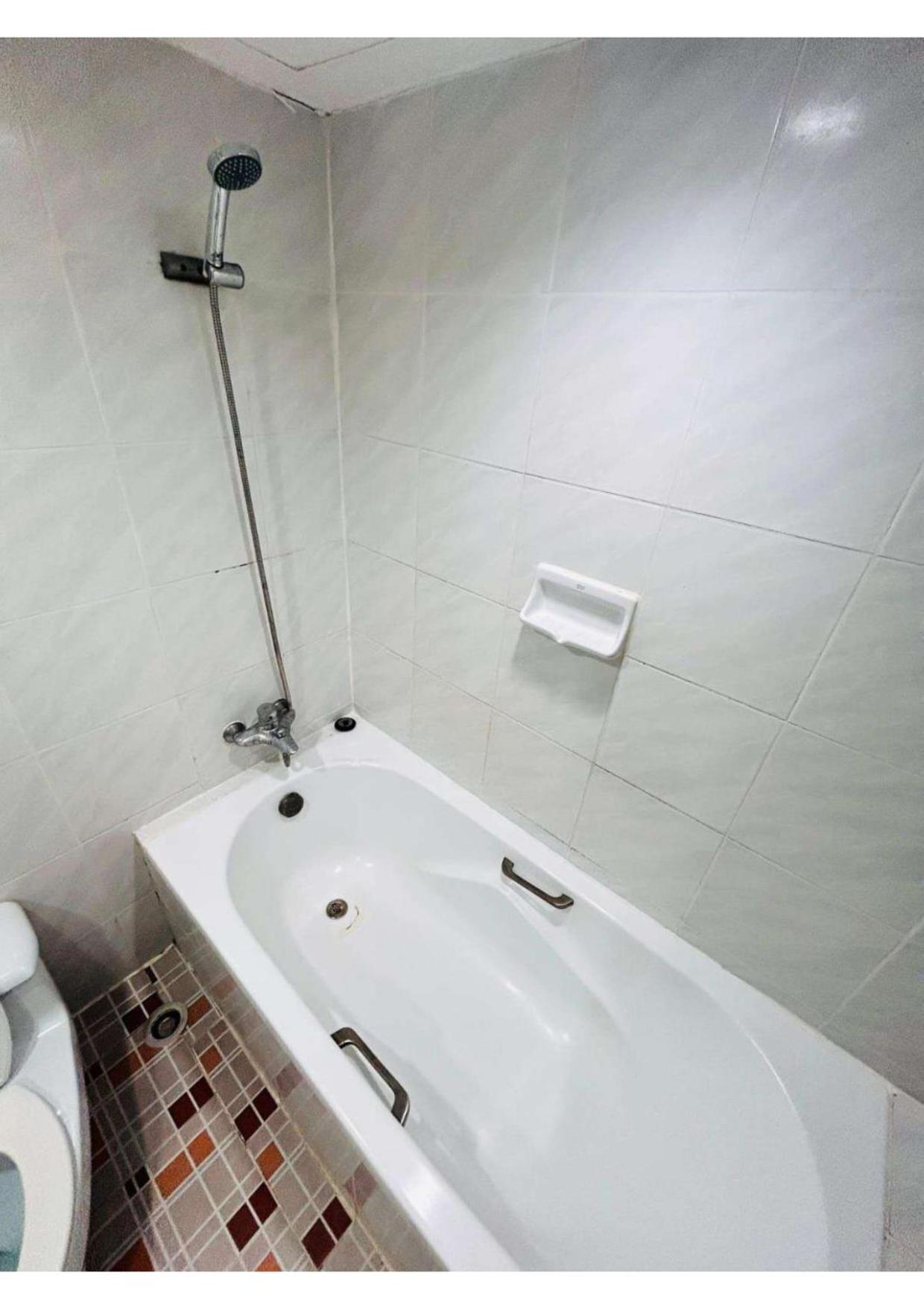 Affordable Serviced Apartments in Nana Omni Tower - Prime Sukhumvit location