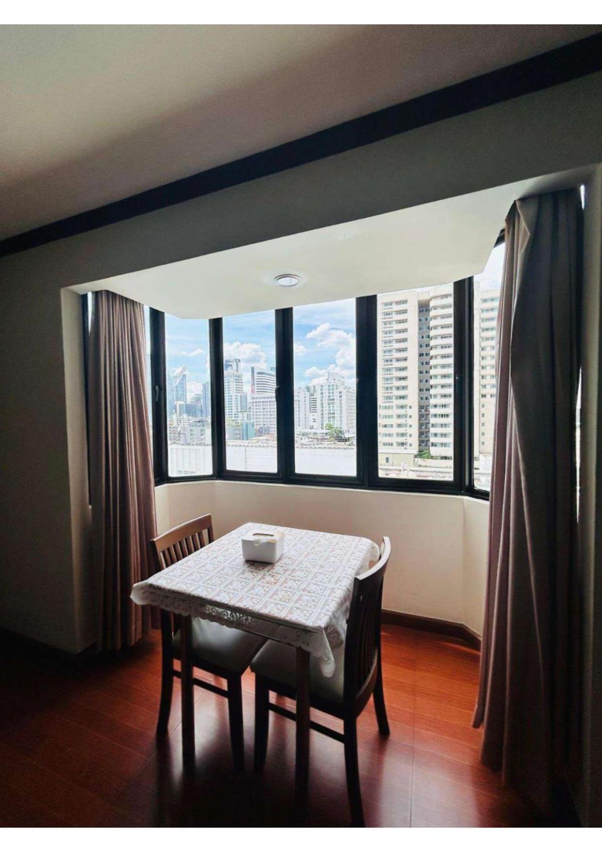 Affordable Serviced Apartments in Nana Omni Tower - Prime Sukhumvit location
