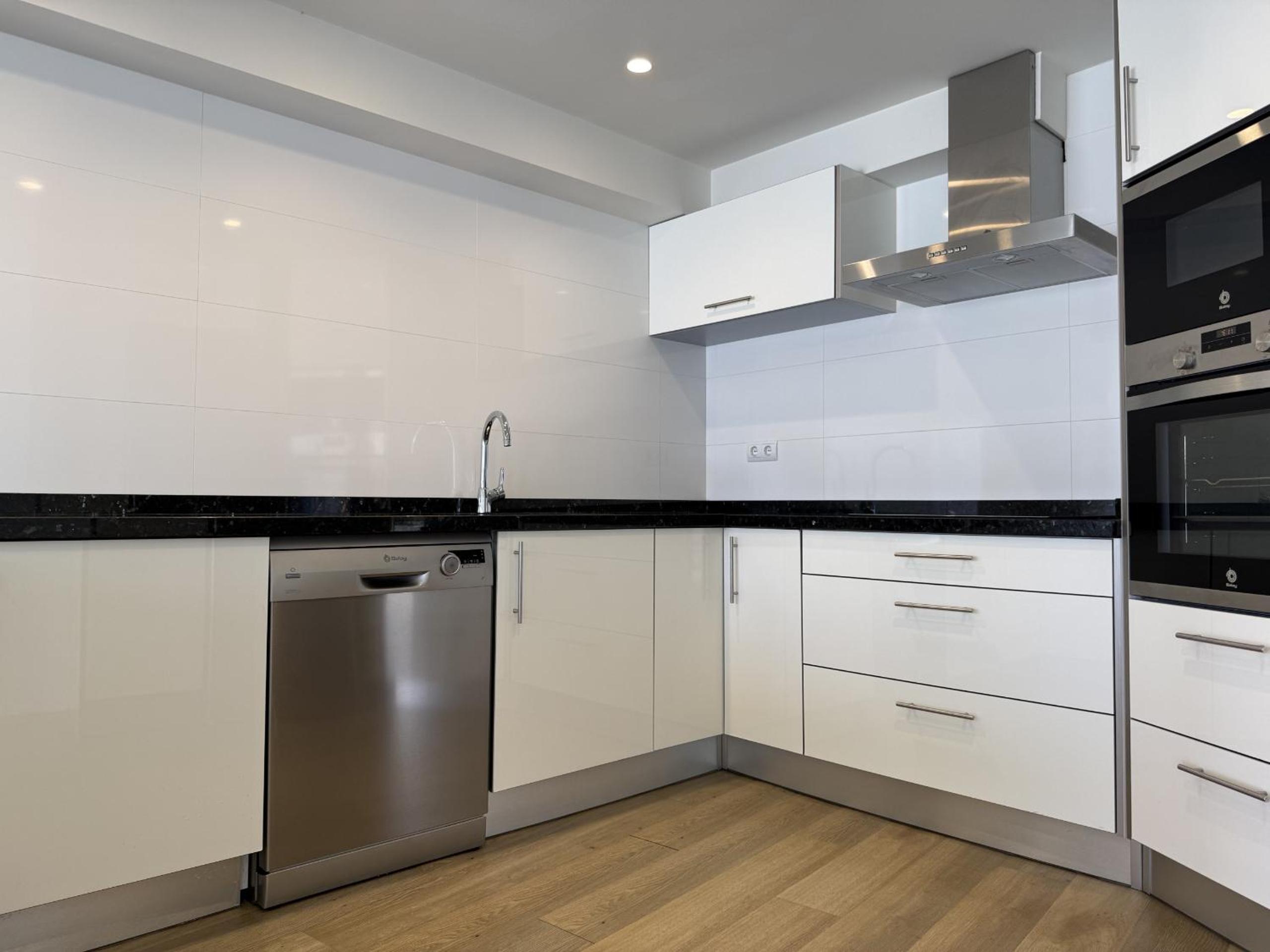 Souviron de Torres by Caleta Homes