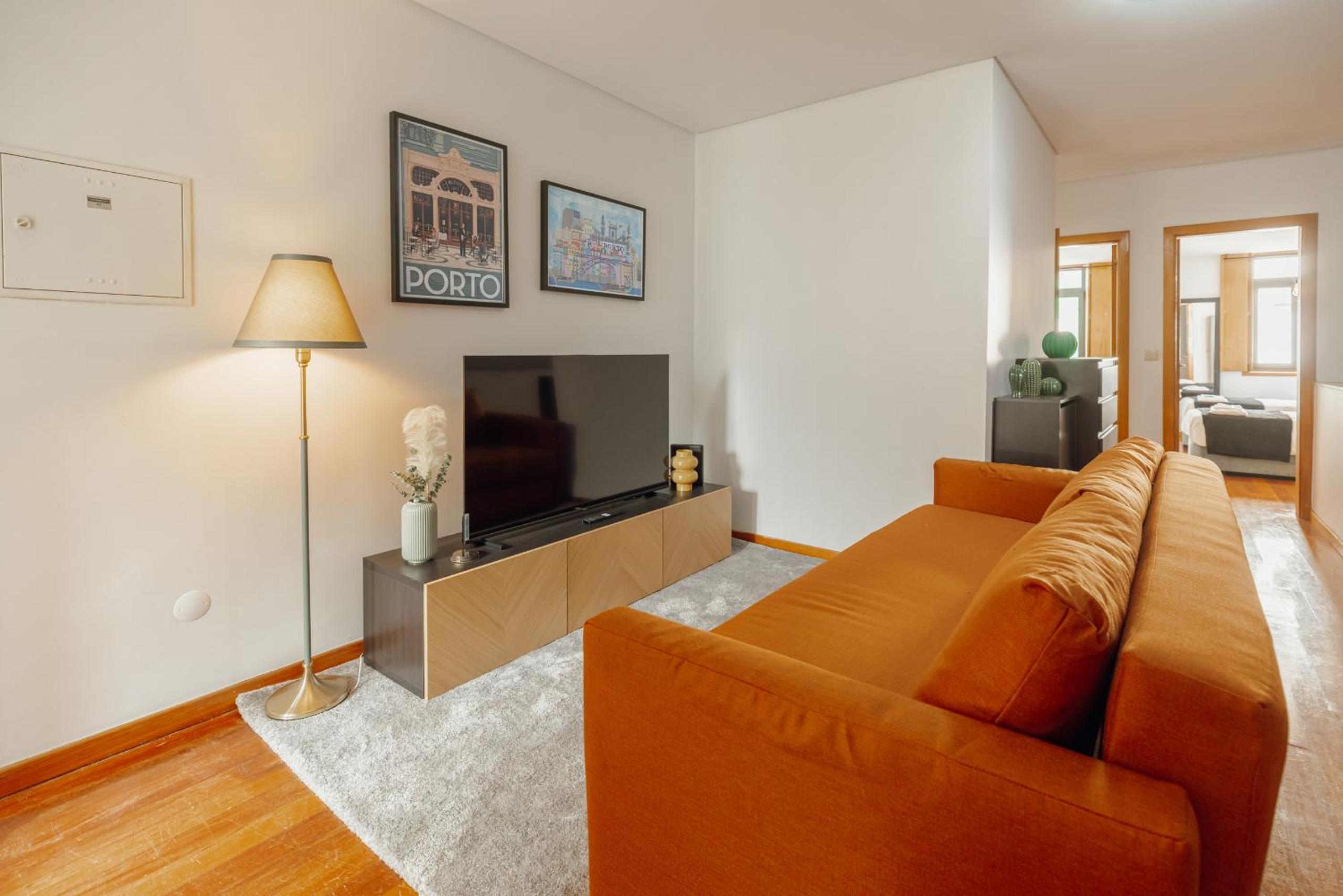 Modern Terrace 2BD Apartment by Vacationy