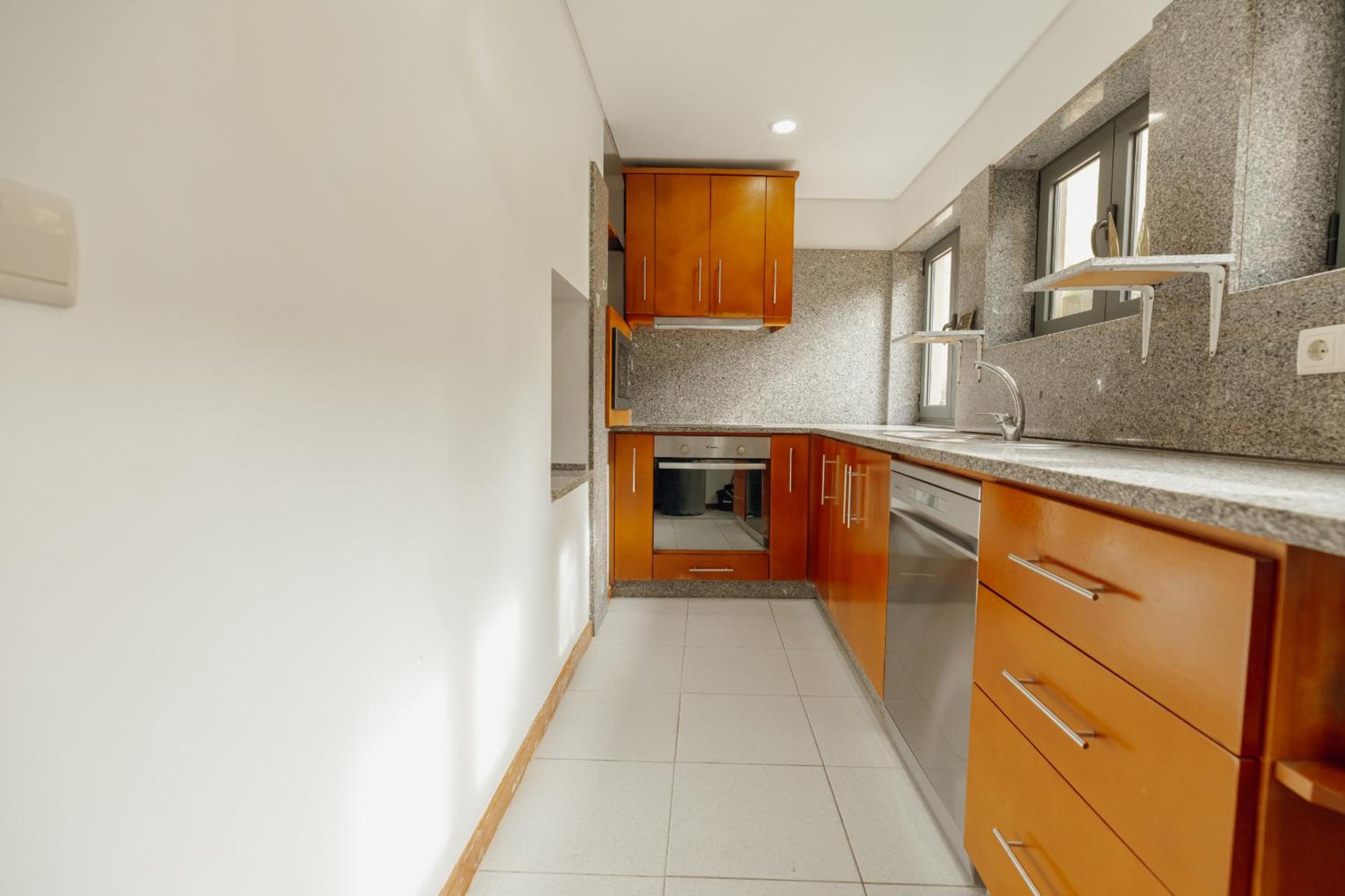 Modern Terrace 2BD Apartment by Vacationy