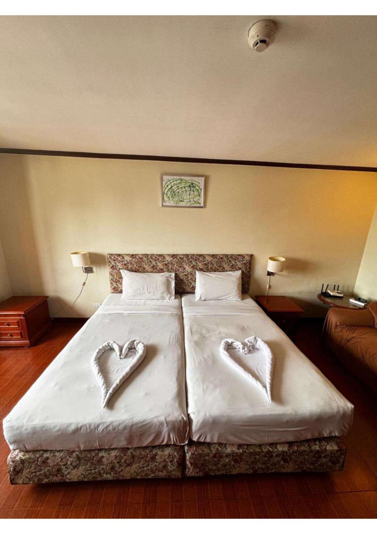 Affordable Serviced Apartments in Nana Omni Tower - Prime Sukhumvit location