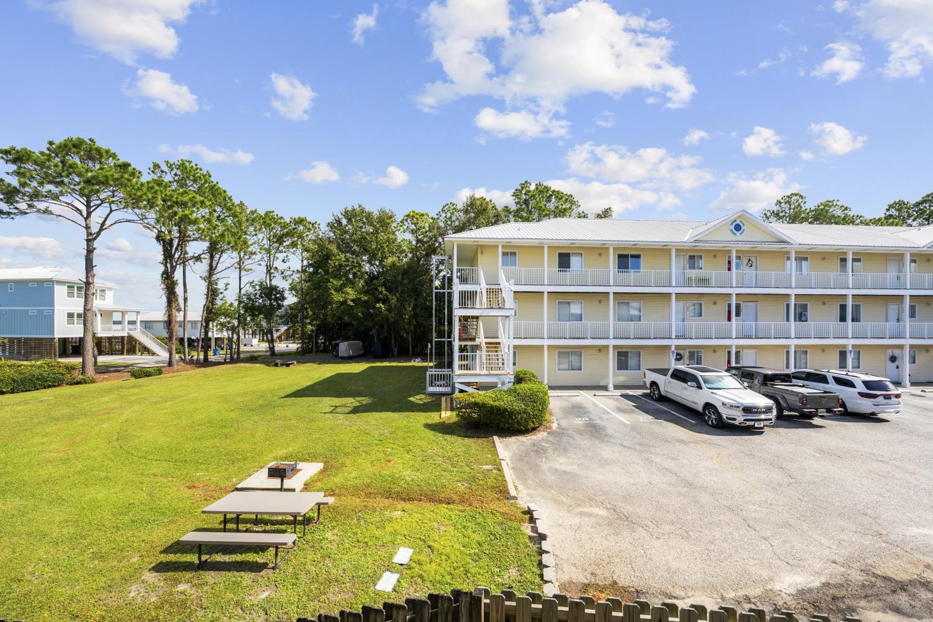 Wolf Bay Villas 208