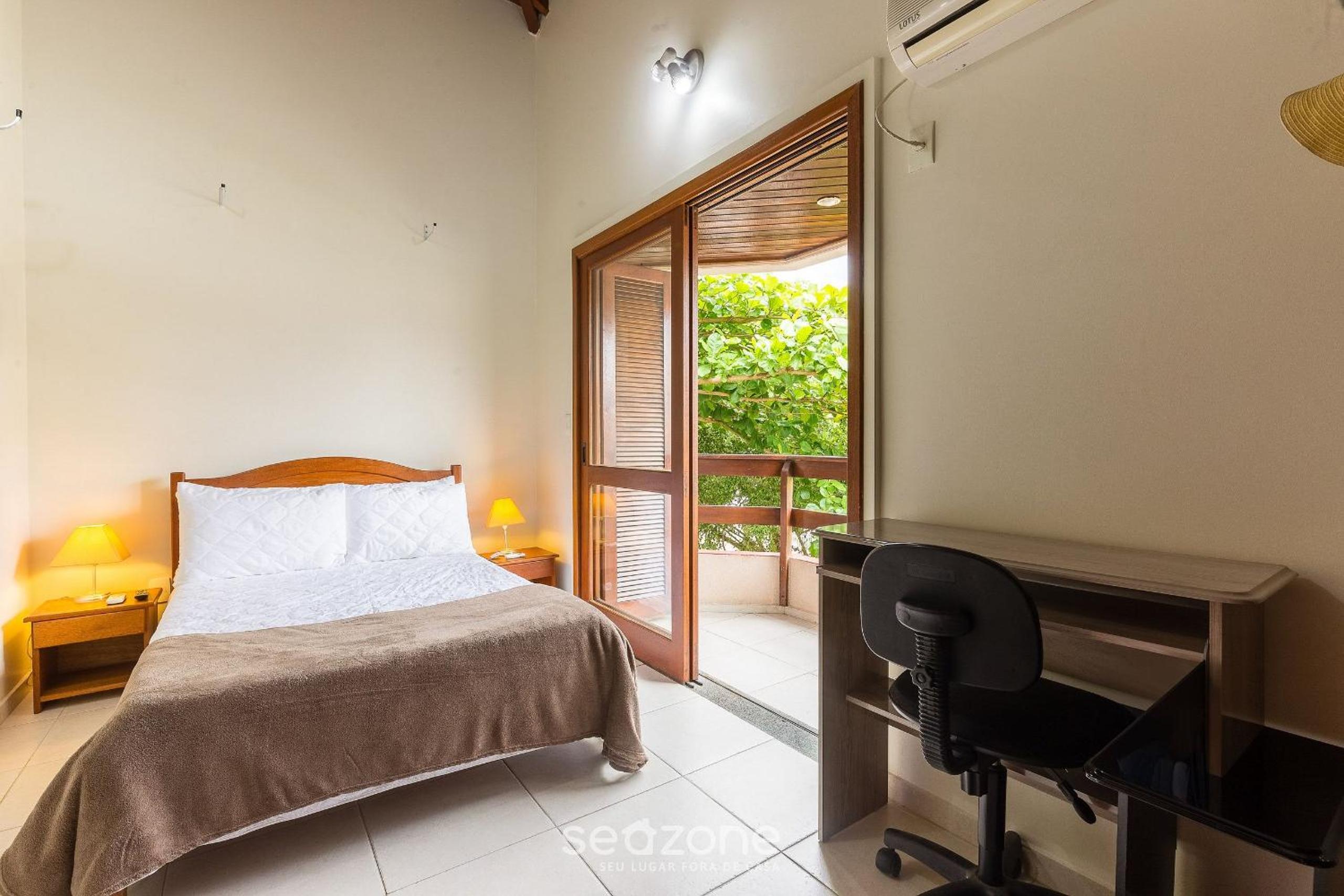 2-Bedr Ap w/BBQ, 400m from the Beach Jurerê JBA202