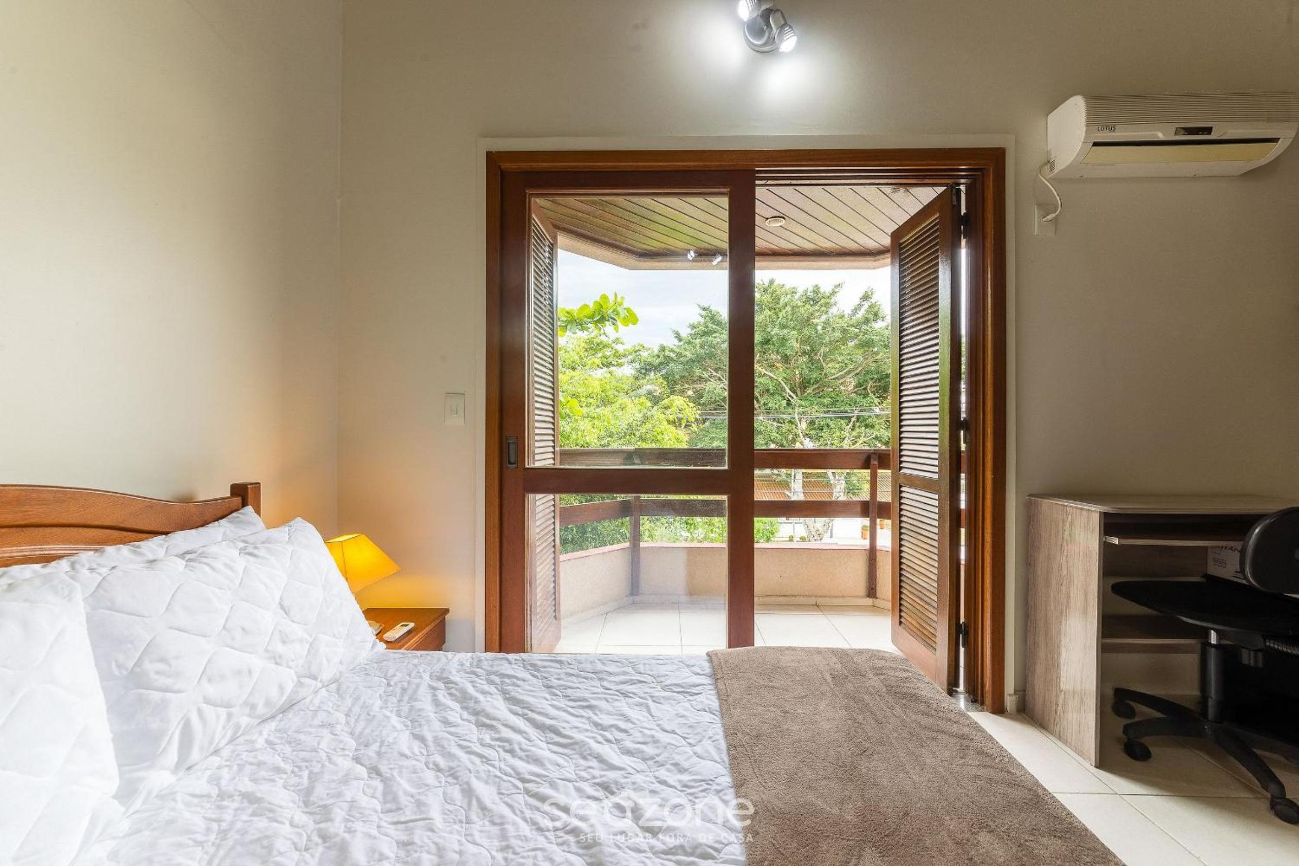 2-Bedr Ap w/BBQ, 400m from the Beach Jurerê JBA202