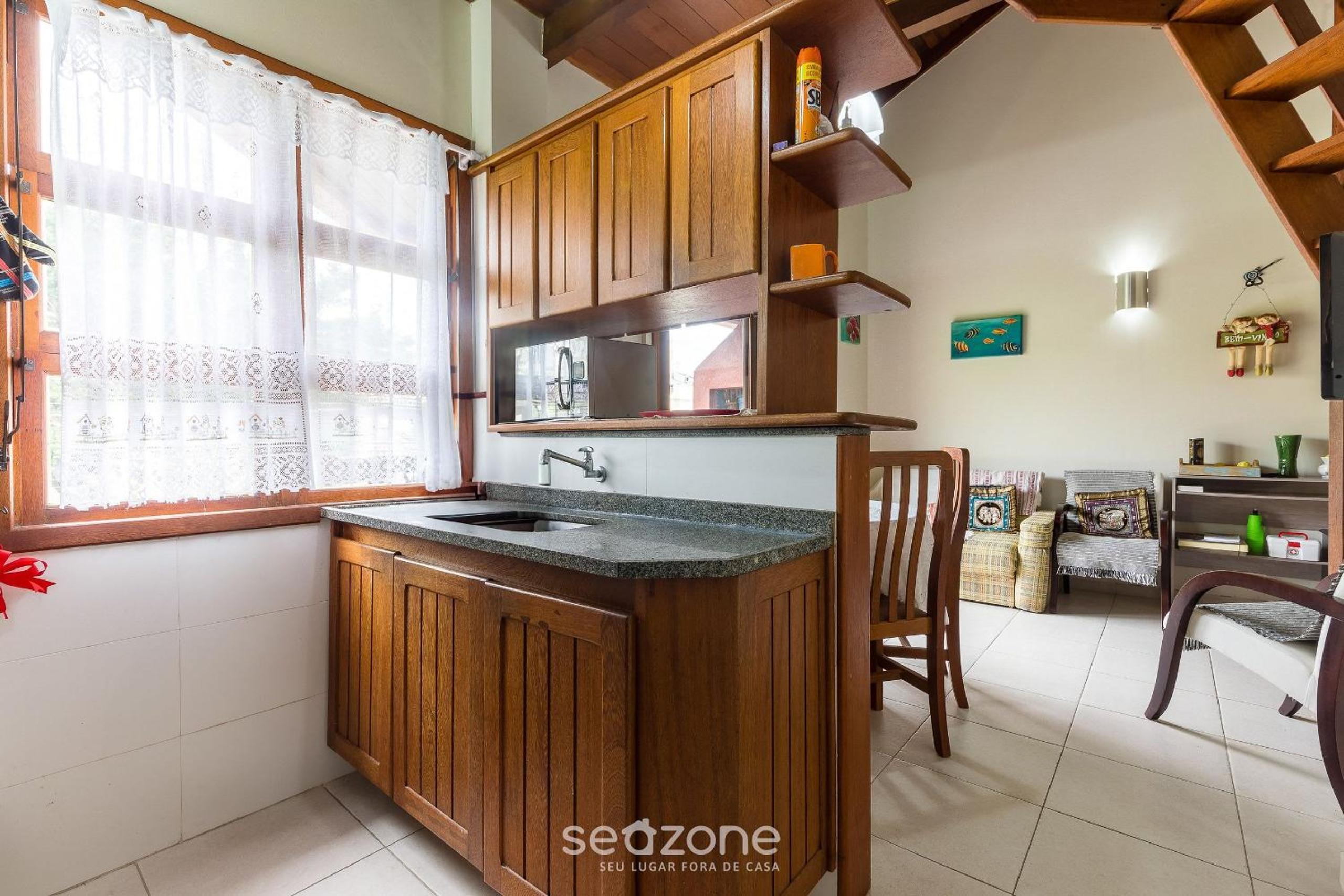 2-Bedr Ap w/BBQ, 400m from the Beach Jurerê JBA202