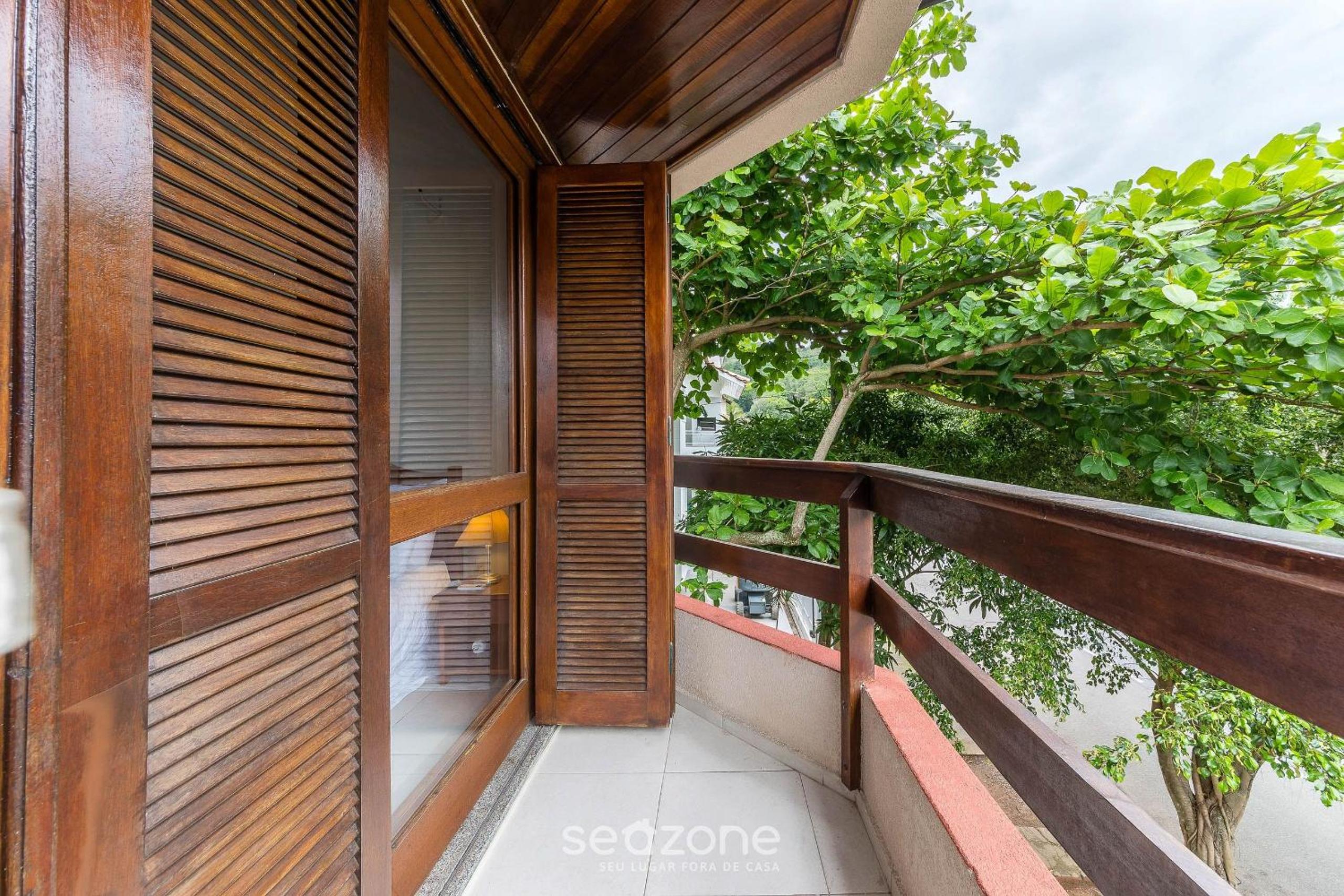2-Bedr Ap w/BBQ, 400m from the Beach Jurerê JBA202