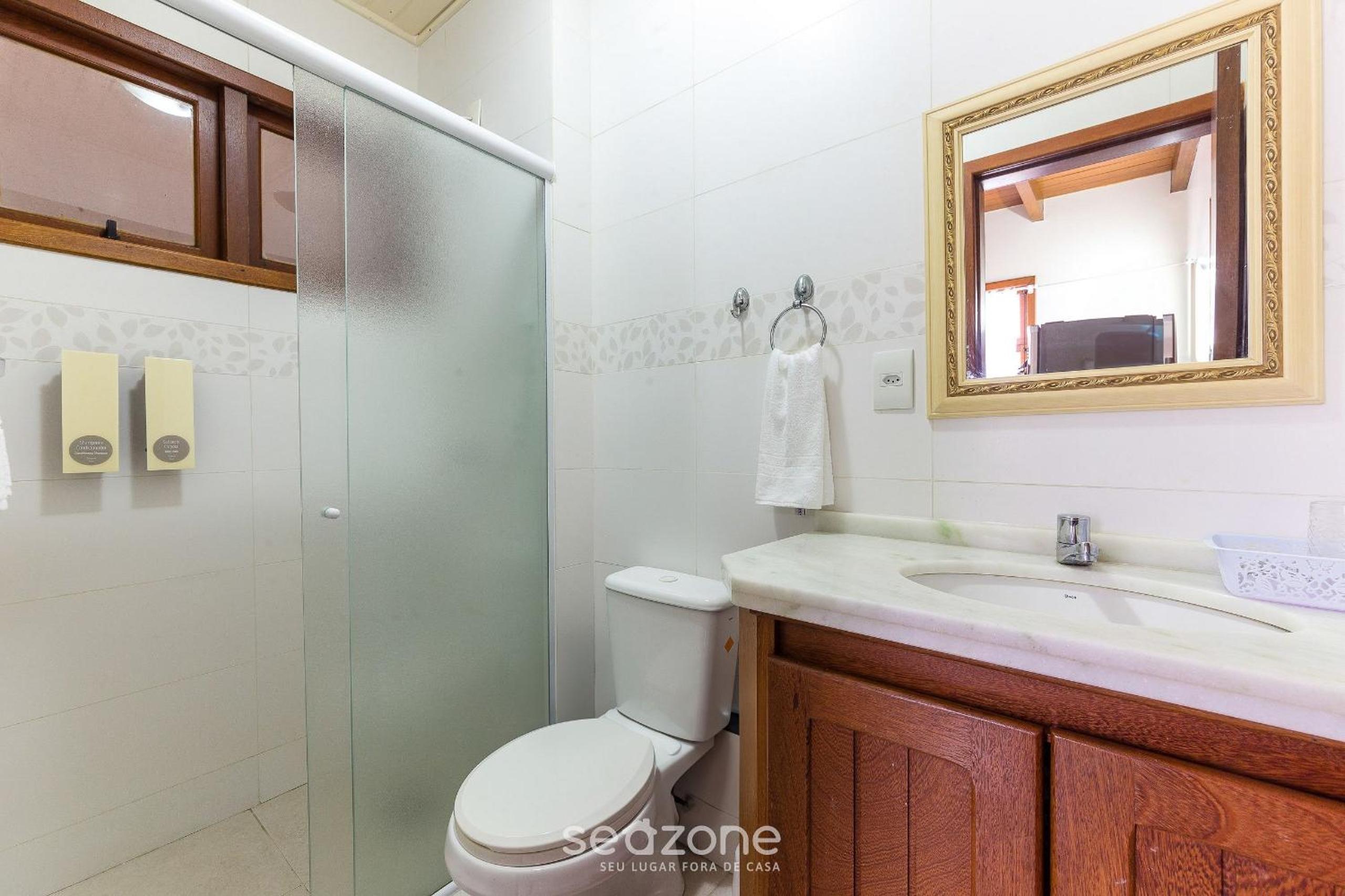 2-Bedr Ap w/BBQ, 400m from the Beach Jurerê JBA202