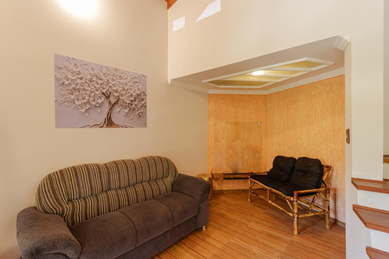 Casa com Piscina, Salao de jogos e Churrasqueira