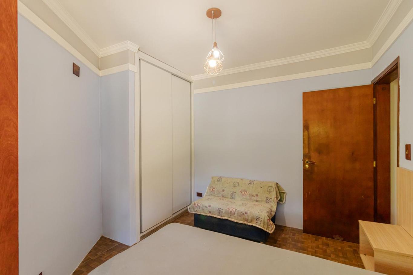 Casa com Piscina, Salao de jogos e Churrasqueira