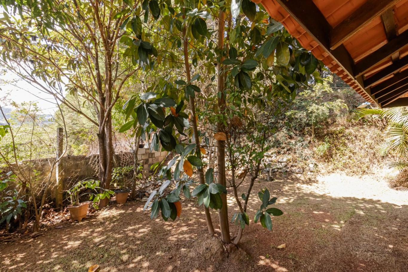 Casa com Piscina, Salao de jogos e Churrasqueira
