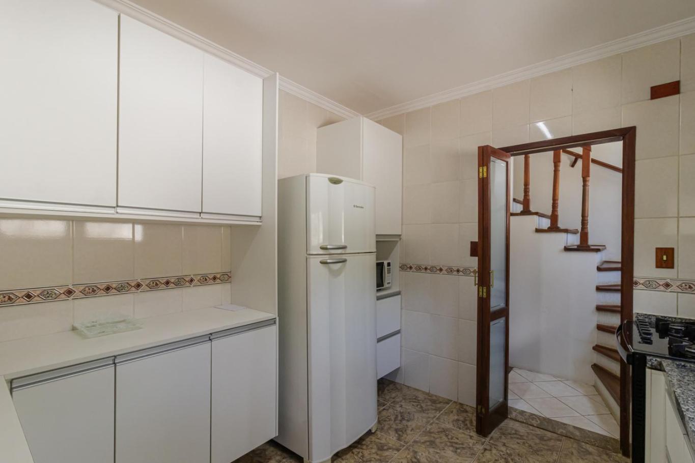 Casa com Piscina, Salao de jogos e Churrasqueira
