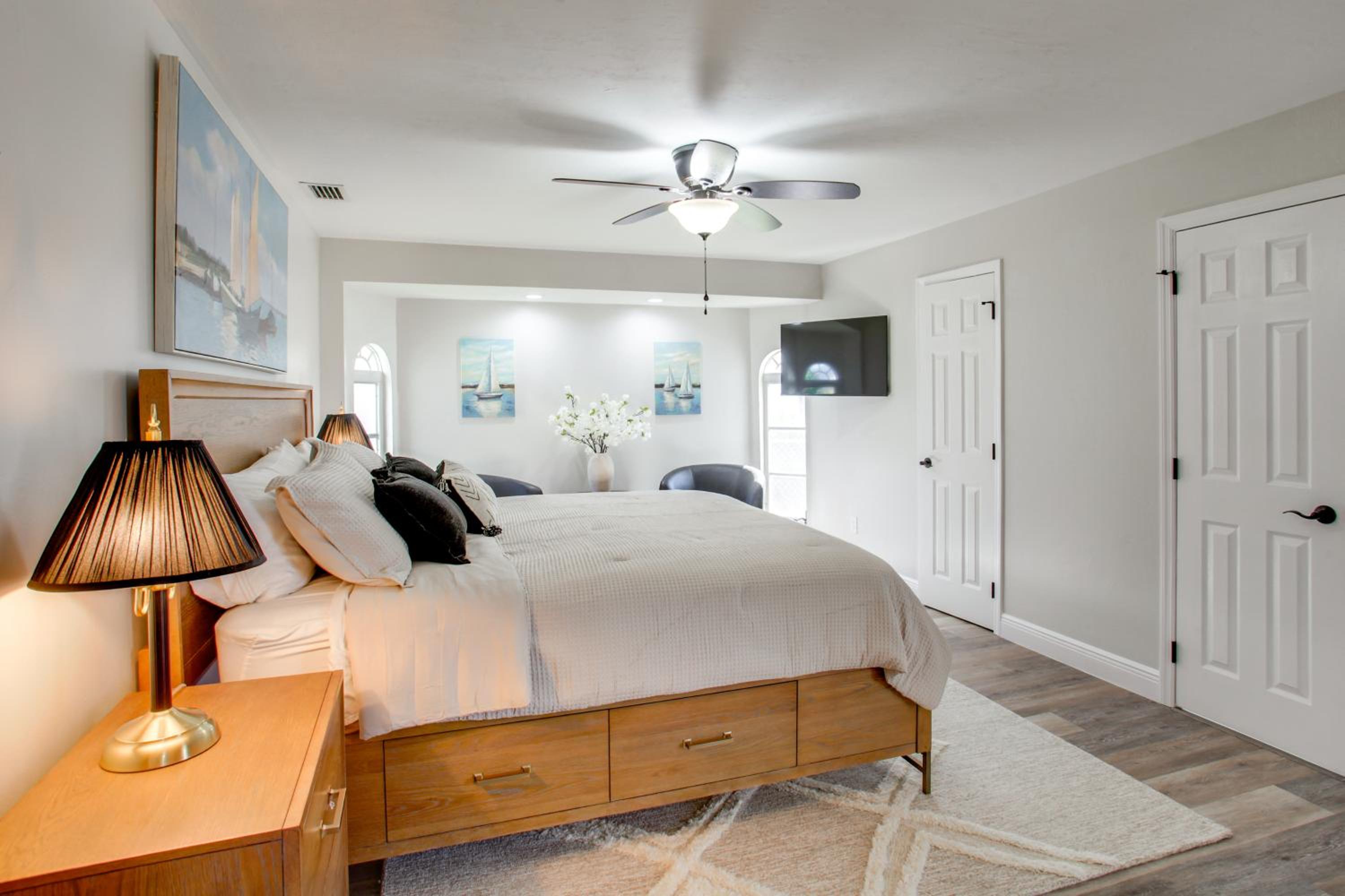 Lanai Lounging and Dockside Fun Fort Myers Escape