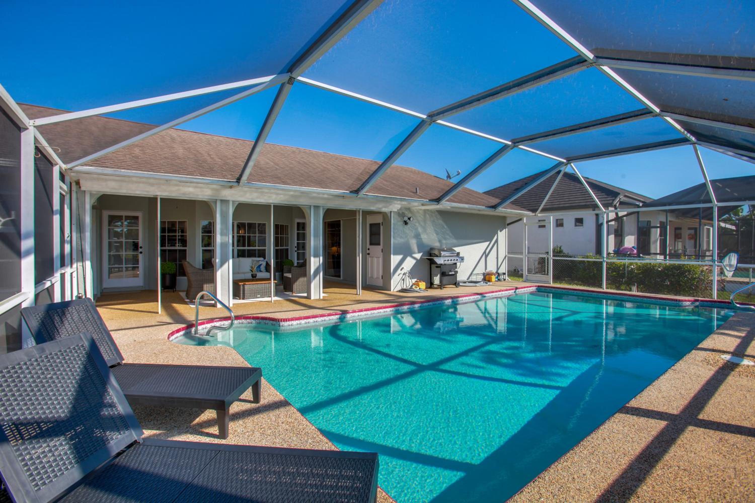 Lanai Lounging and Dockside Fun Fort Myers Escape