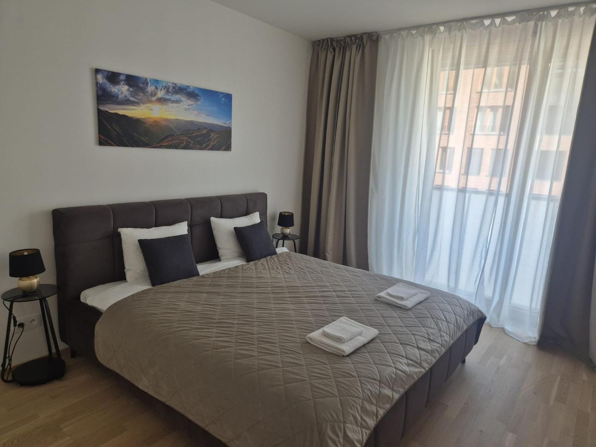 Smichov Luxury Apartments with Free Parking