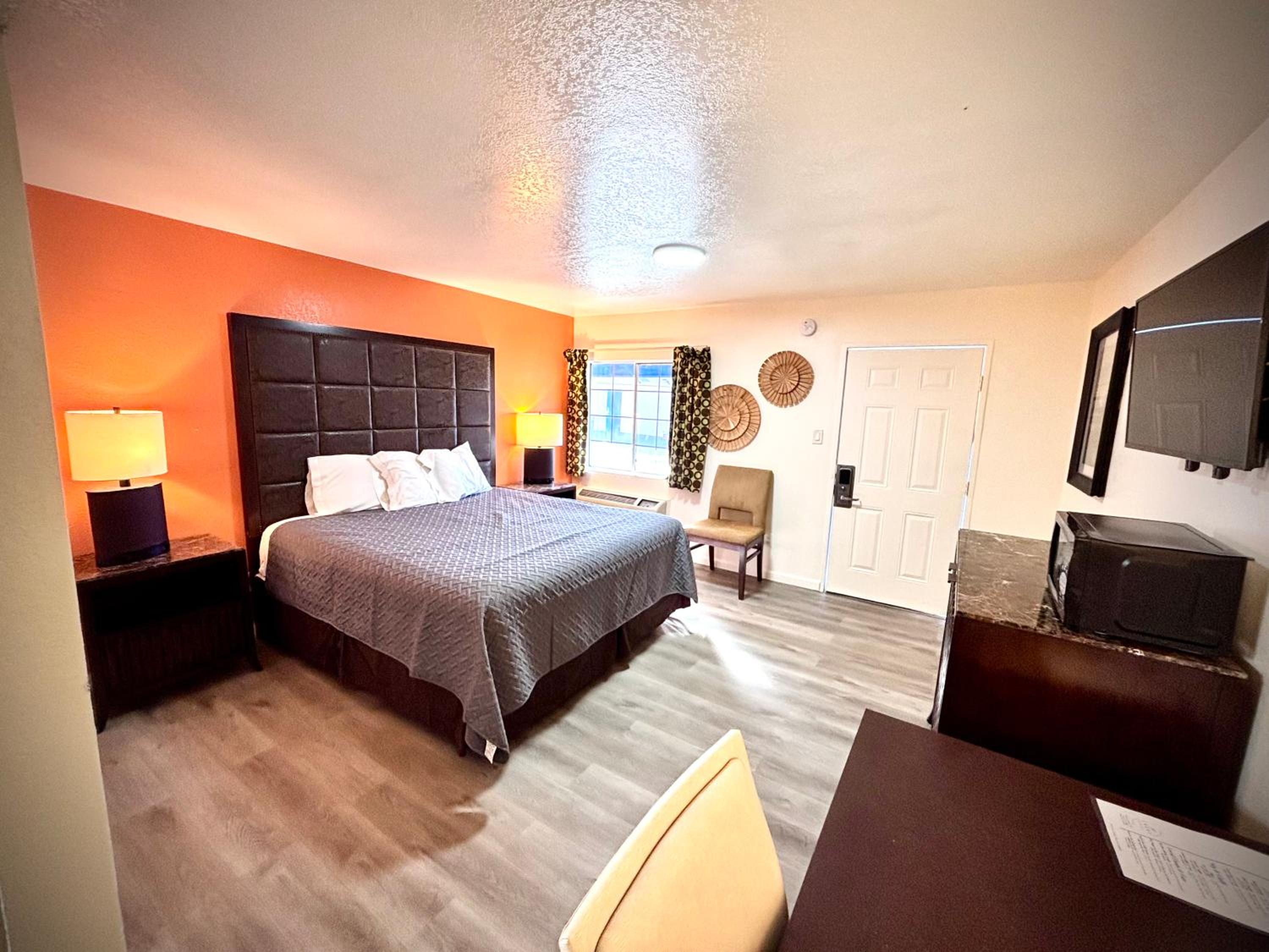 The Crest Motel