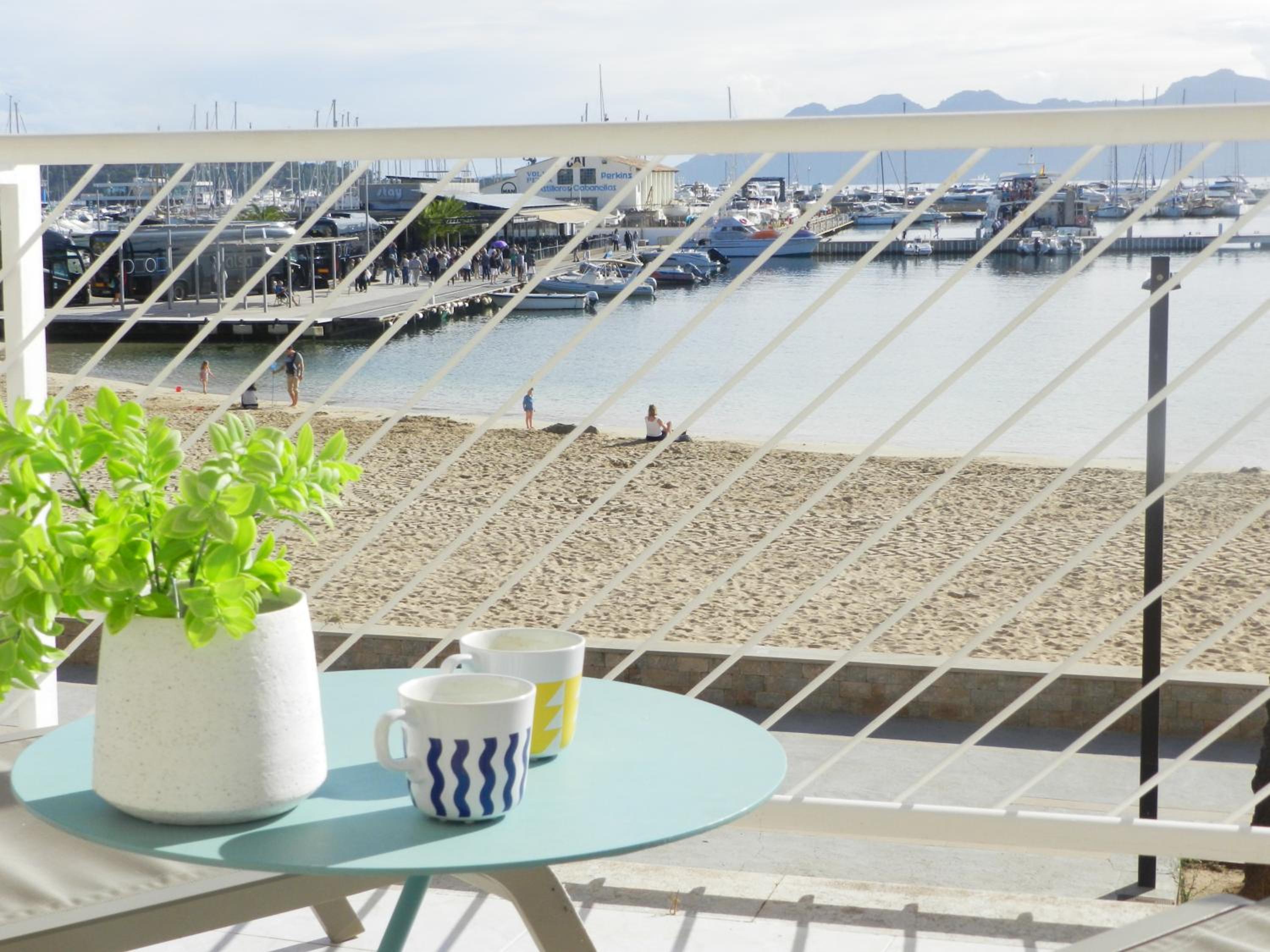 Harmony Seafront 365 by Can Ventet