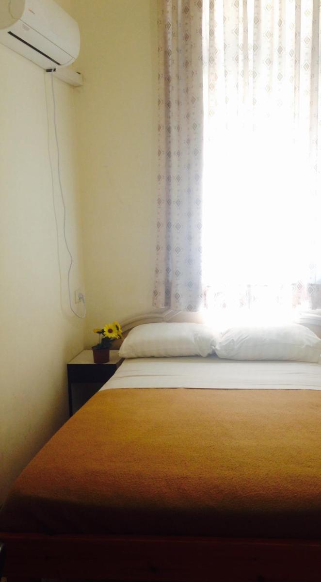 Momo's Hostel