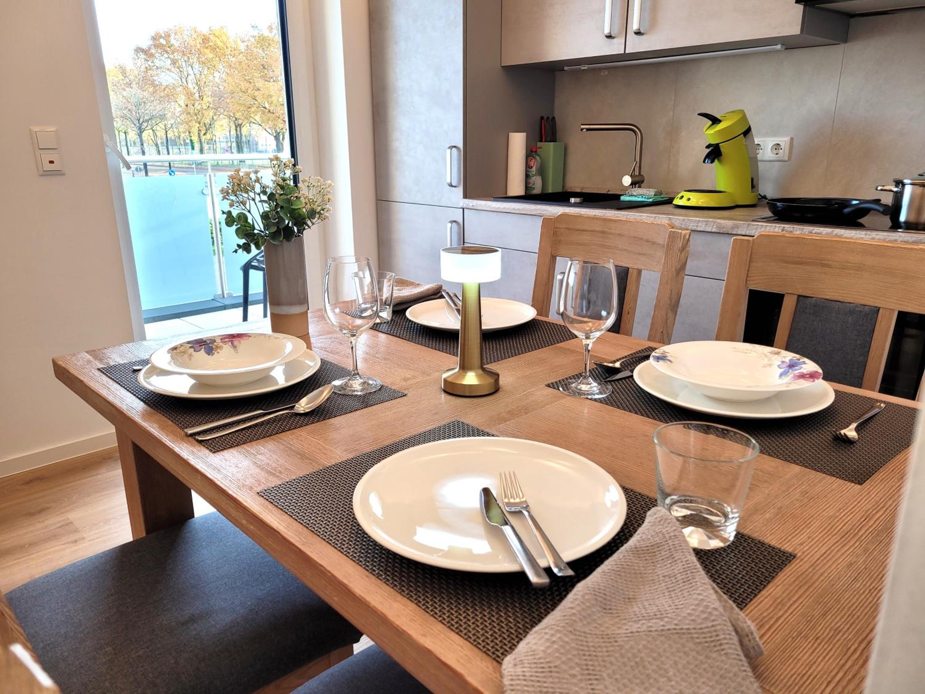 KomfortPlus - modernes Wohlfühl-Apartment mit Balkon & Parkplatz