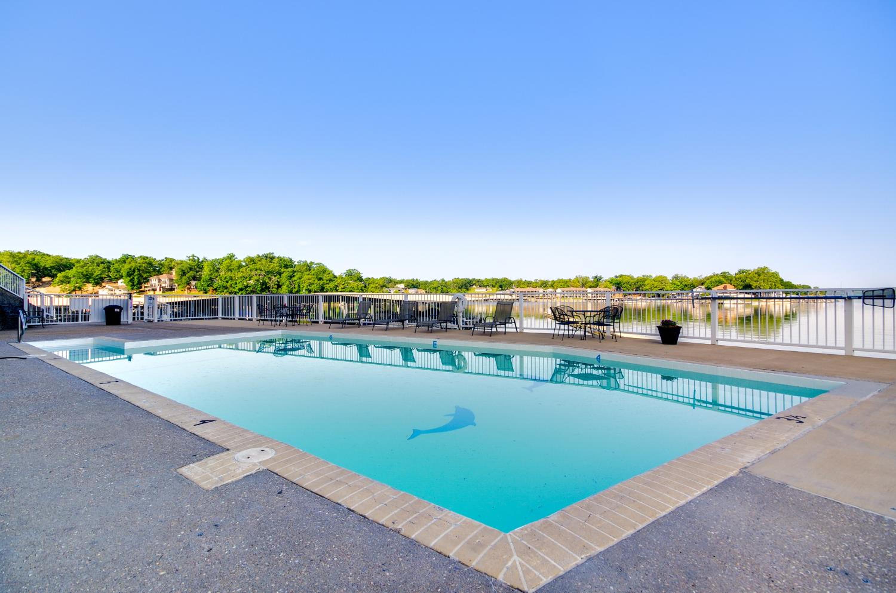 Pool Access, Steps to Beach Scenic Ozarks Retreat
