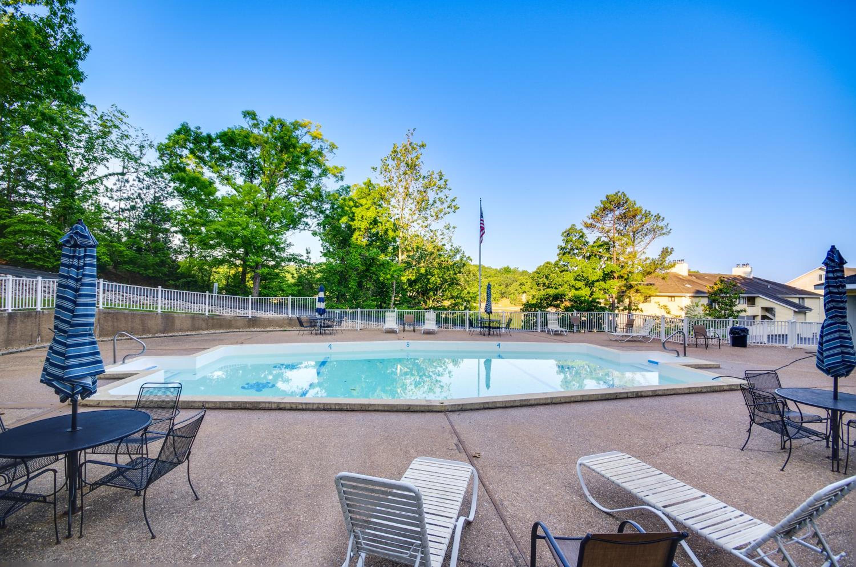 Pool Access, Steps to Beach Scenic Ozarks Retreat