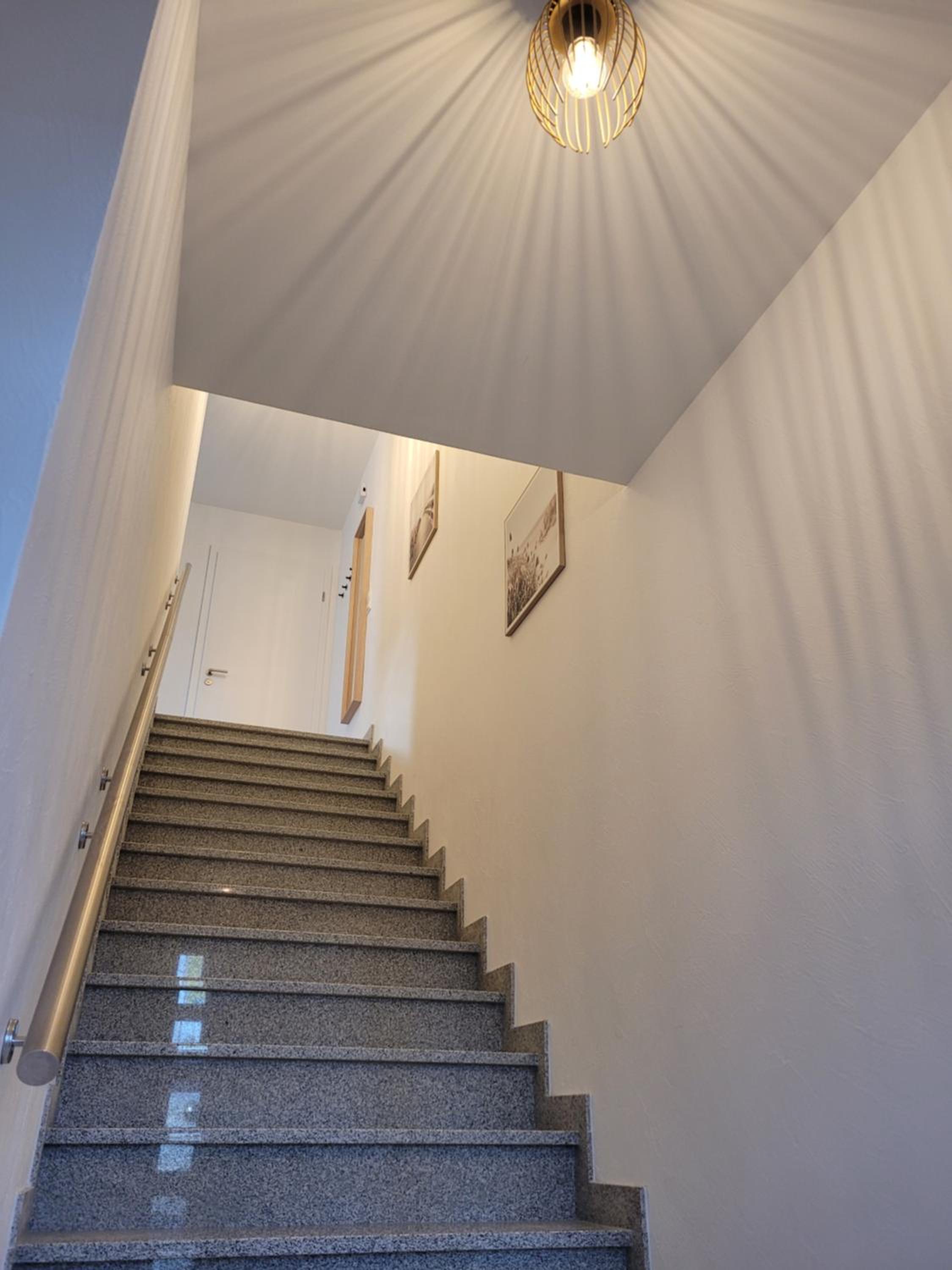KomfortPlus - modernes Wohlfühl-Apartment mit Balkon & Parkplatz