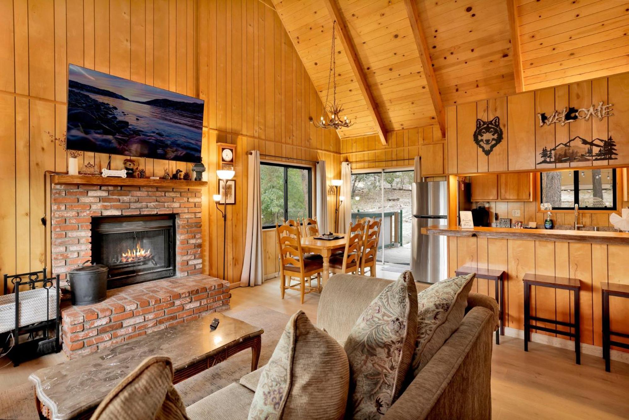 Lakeview Pines Log Cabin #2585